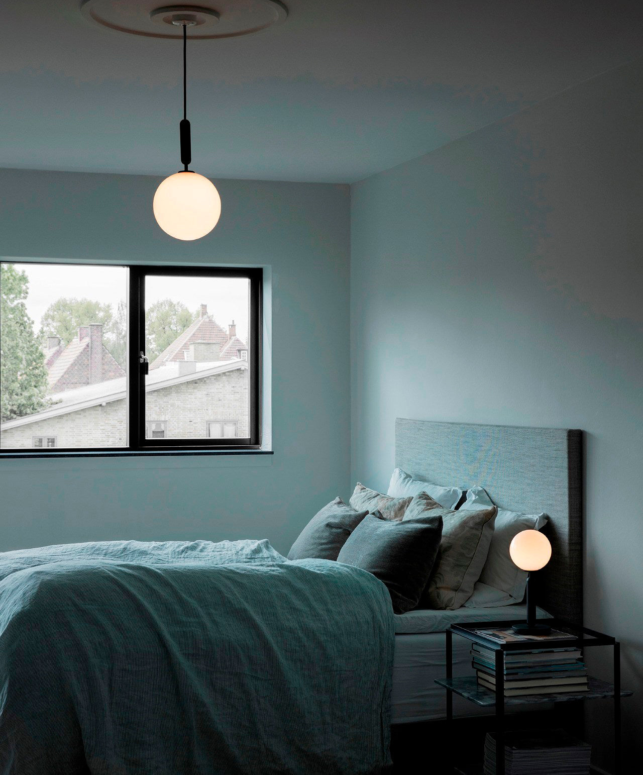 Miira Brass Pendant Light - Blowlighting