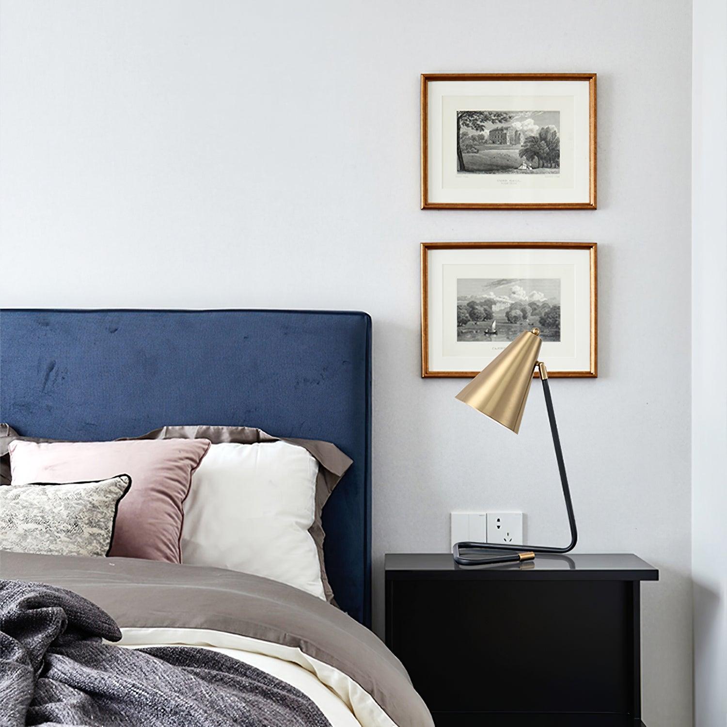 Miles Medium Table Lamp - Blowlighting