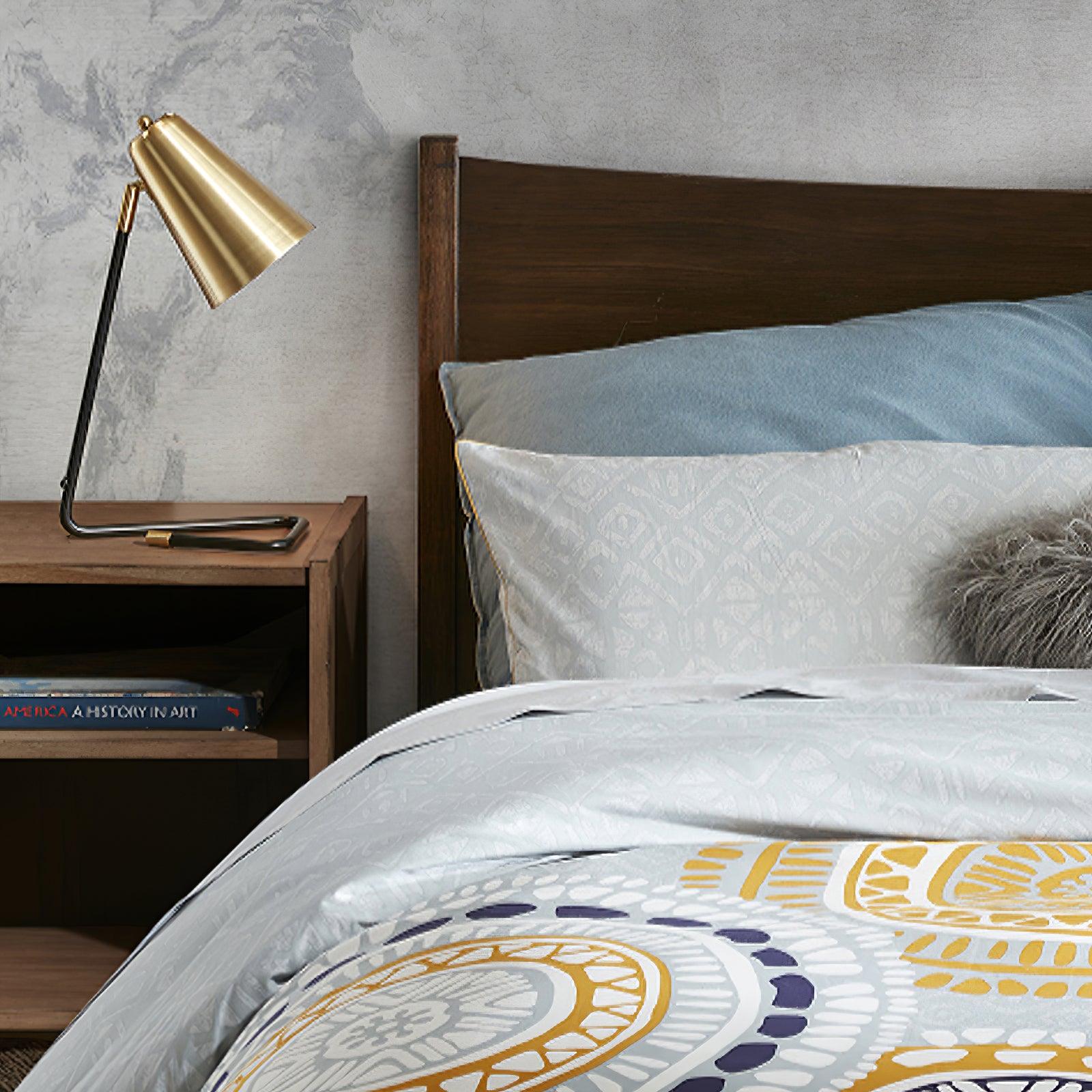 Miles Medium Table Lamp - Blowlighting