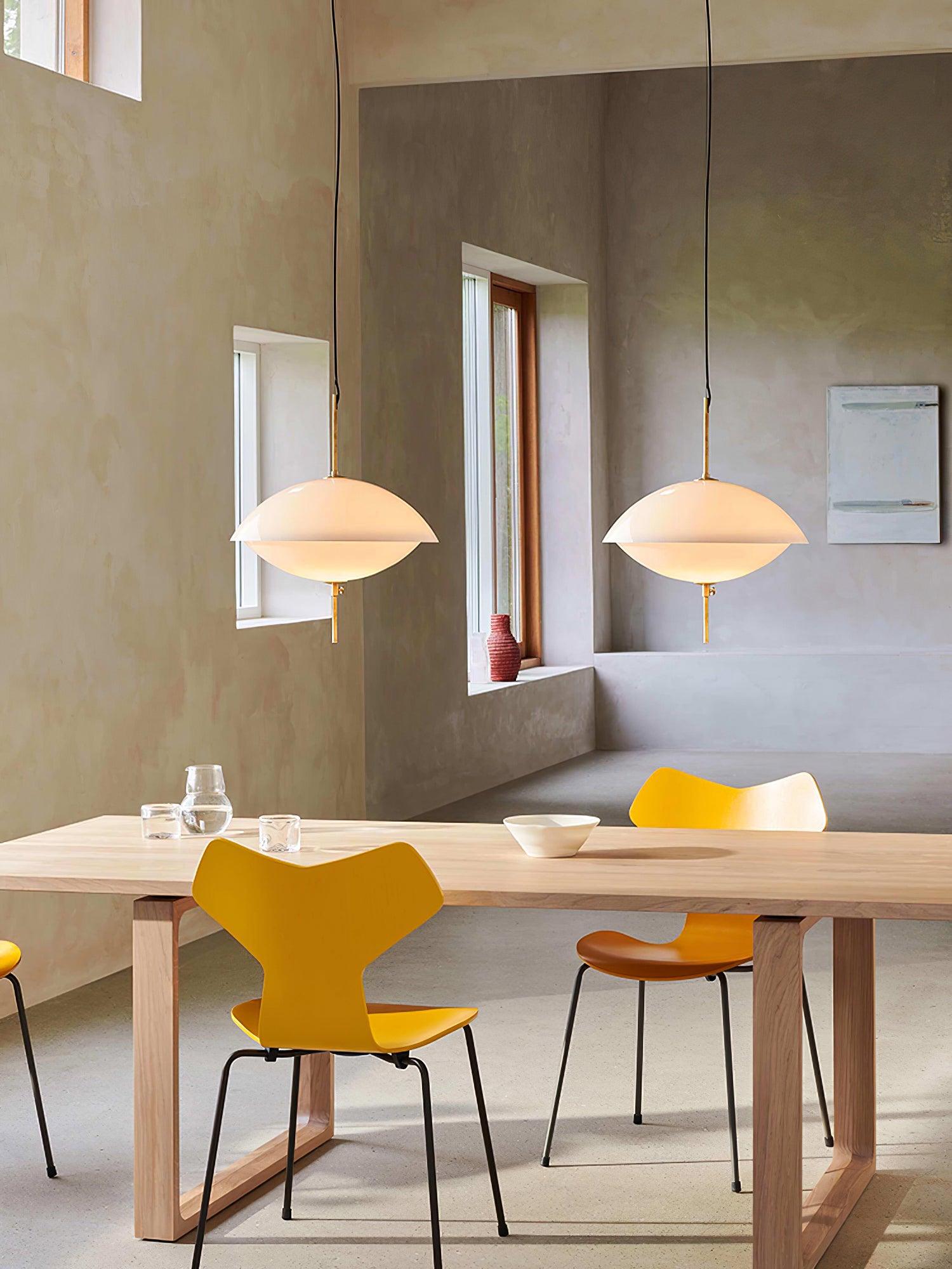 Miller Shell Pendant Light - Blowlighting