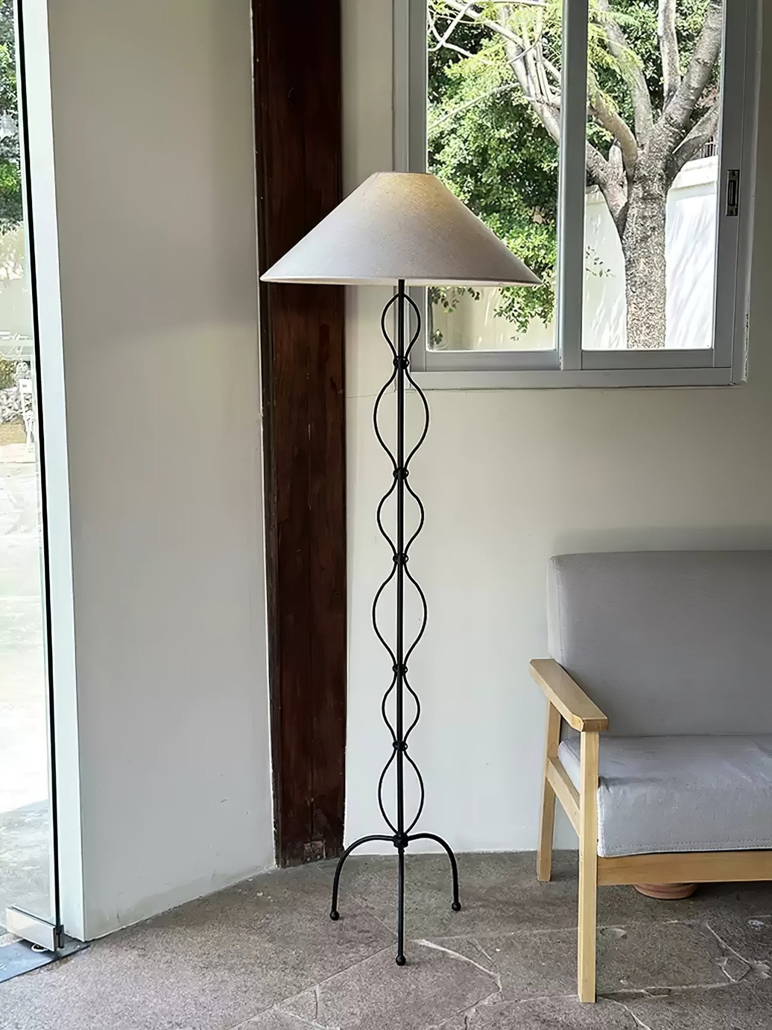 Minimalist Iron Twist Floor Lamp - Blowlighting
