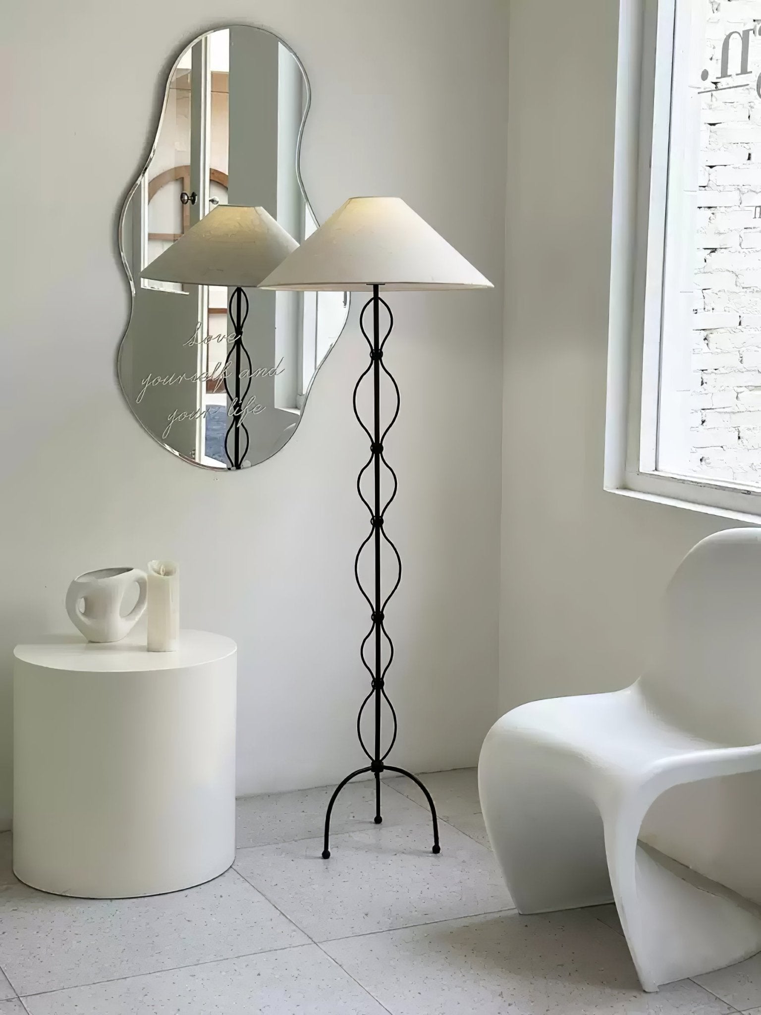Minimalist Iron Twist Floor Lamp - Blowlighting