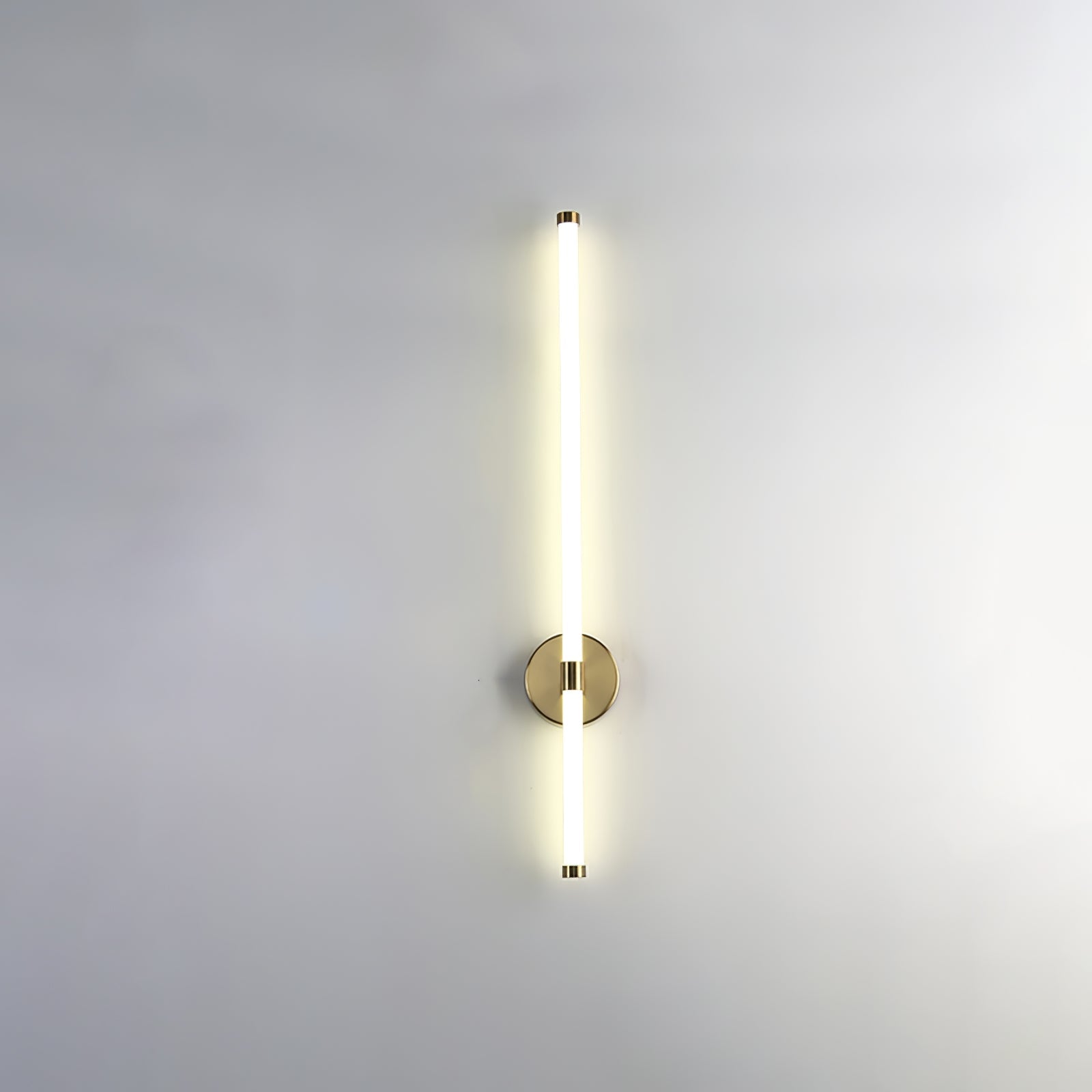 Minimalist Vertical Wall Sconce - Blowlighting