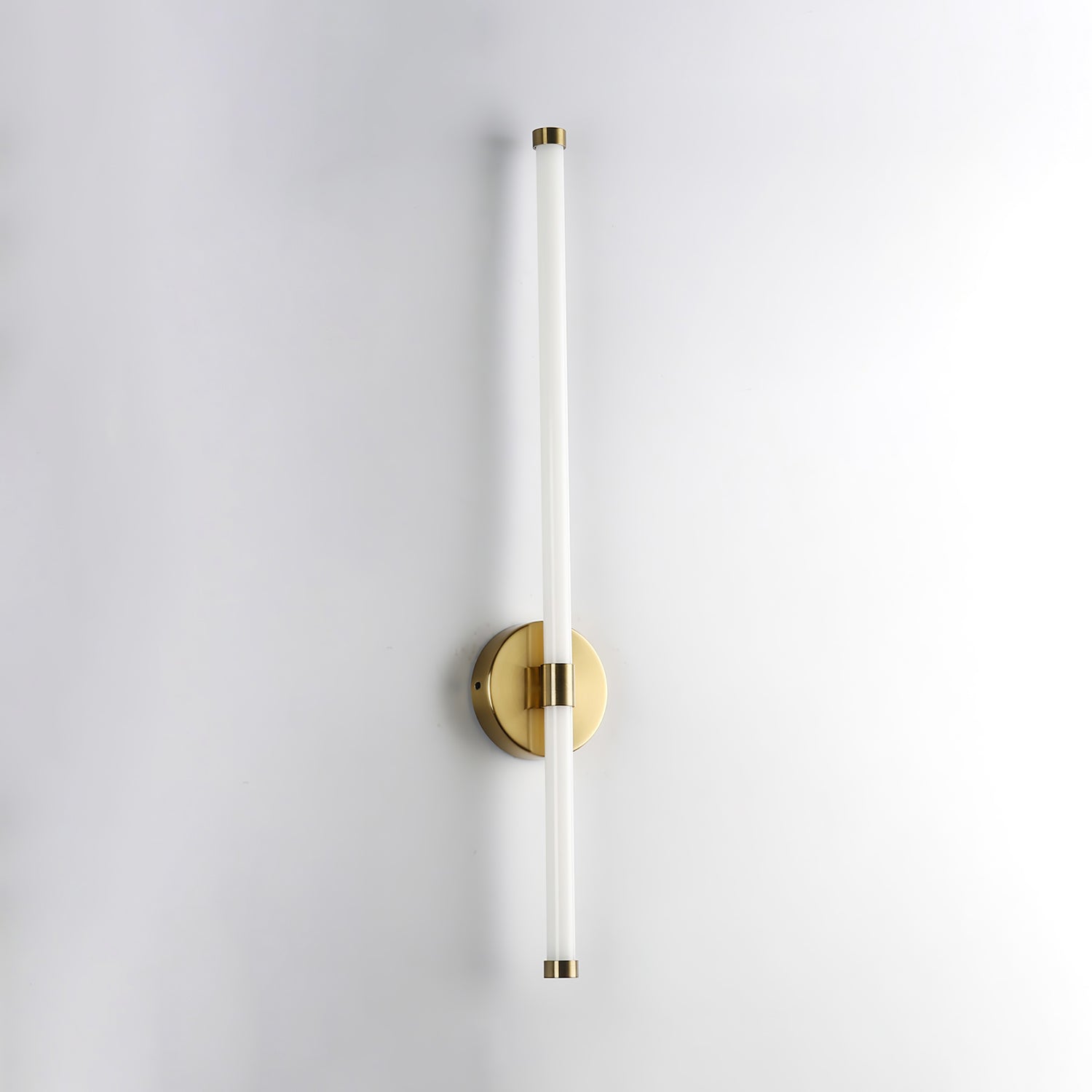 Minimalist Vertical Wall Sconce - Blowlighting