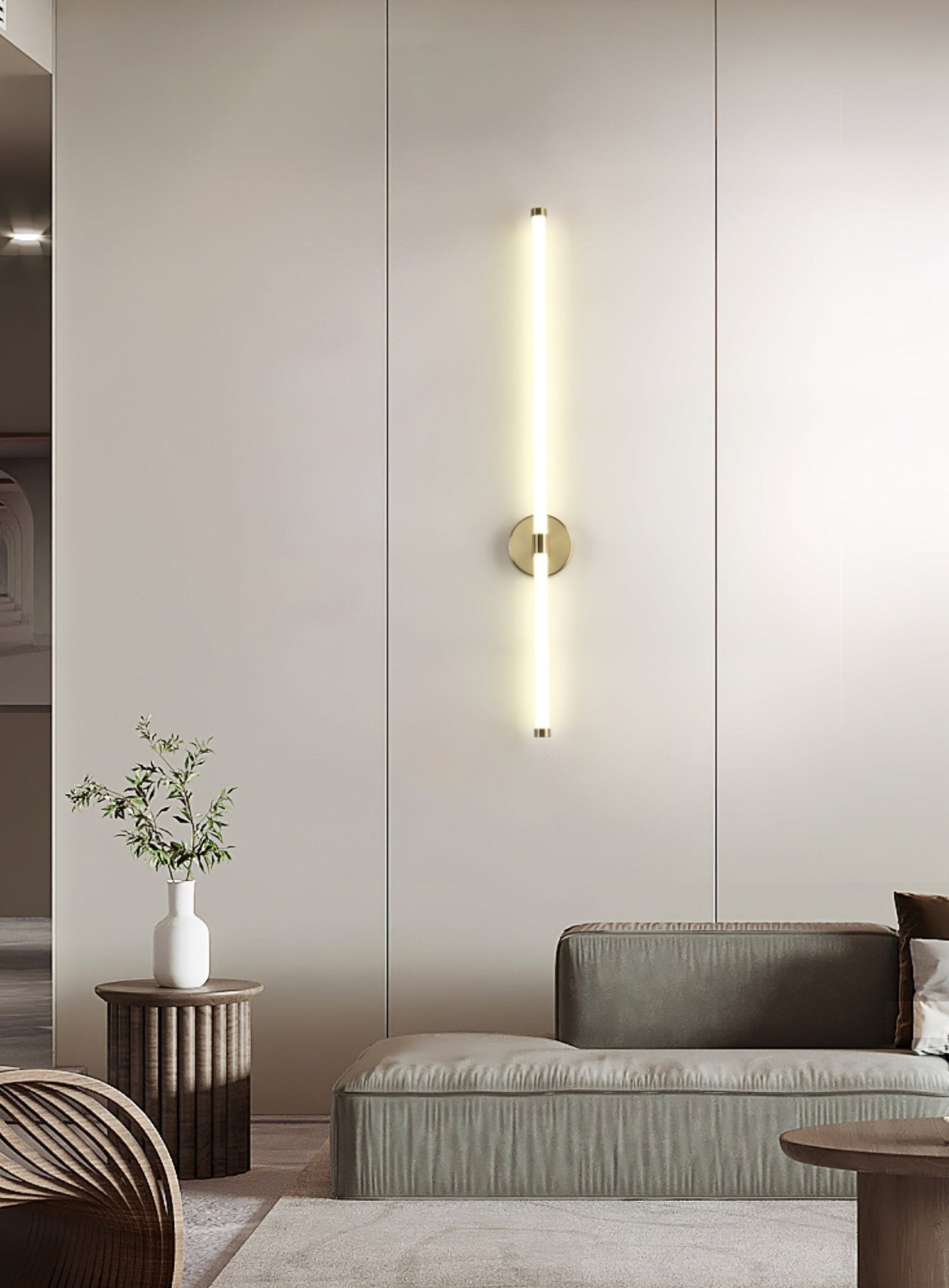 Minimalist Vertical Wall Sconce - Blowlighting