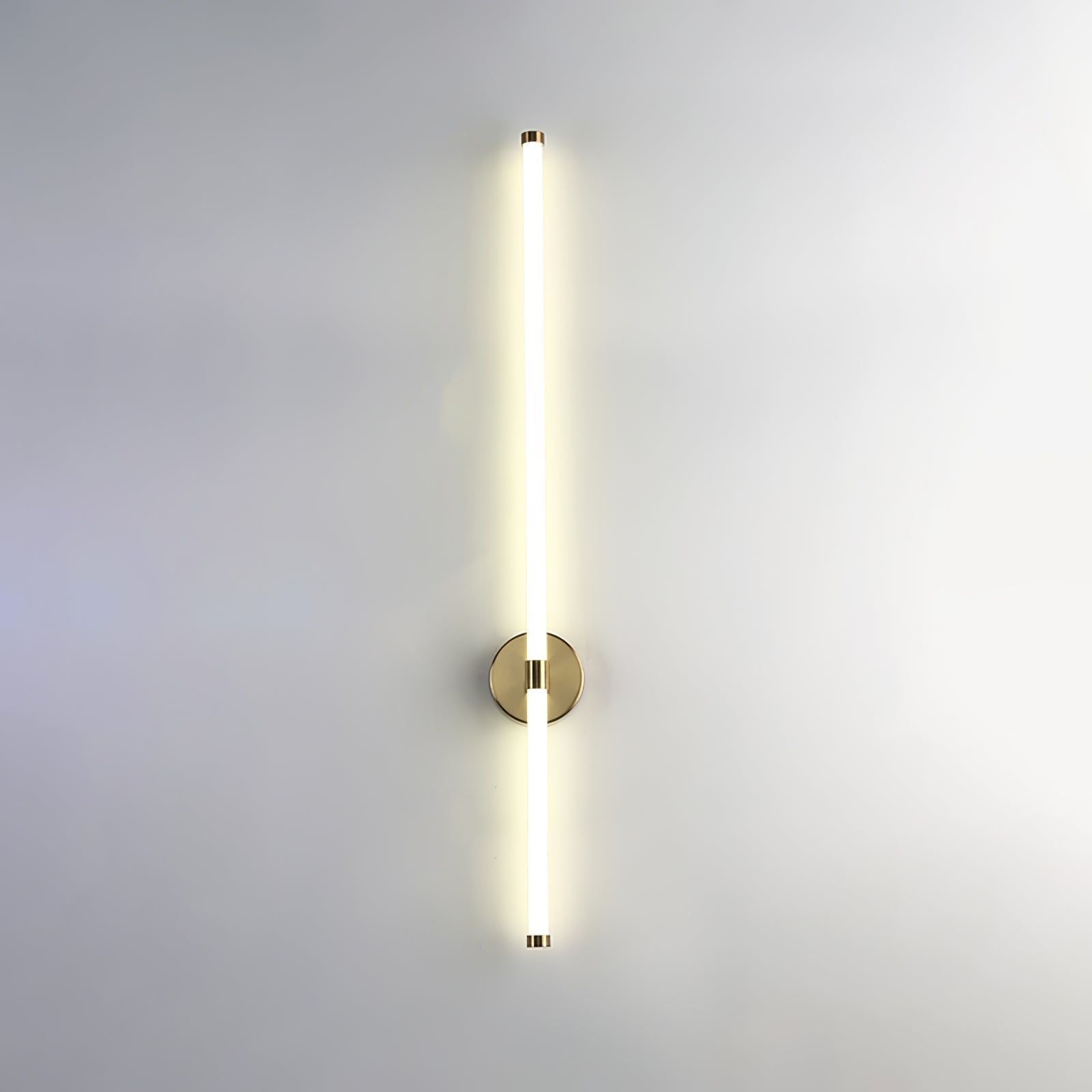 Minimalist Vertical Wall Sconce - Blowlighting