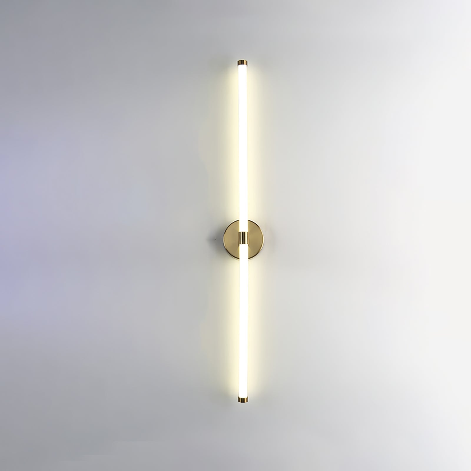 Minimalist Vertical Wall Sconce - Blowlighting