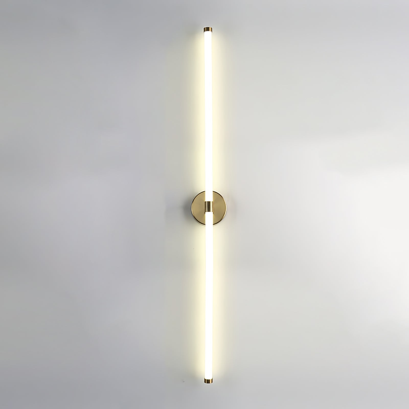 Minimalist Vertical Wall Sconce - Blowlighting