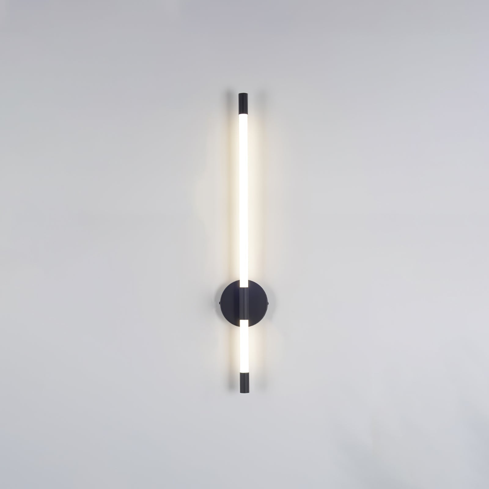 Minimalist Vertical Wall Sconce - Blowlighting