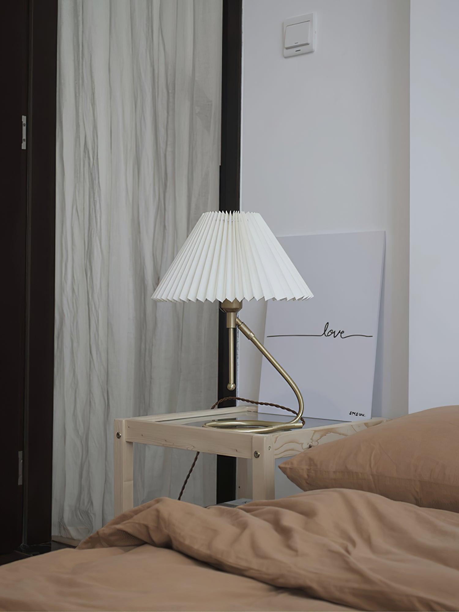 Levitate Pleated Table Lamp - Blowlighting
