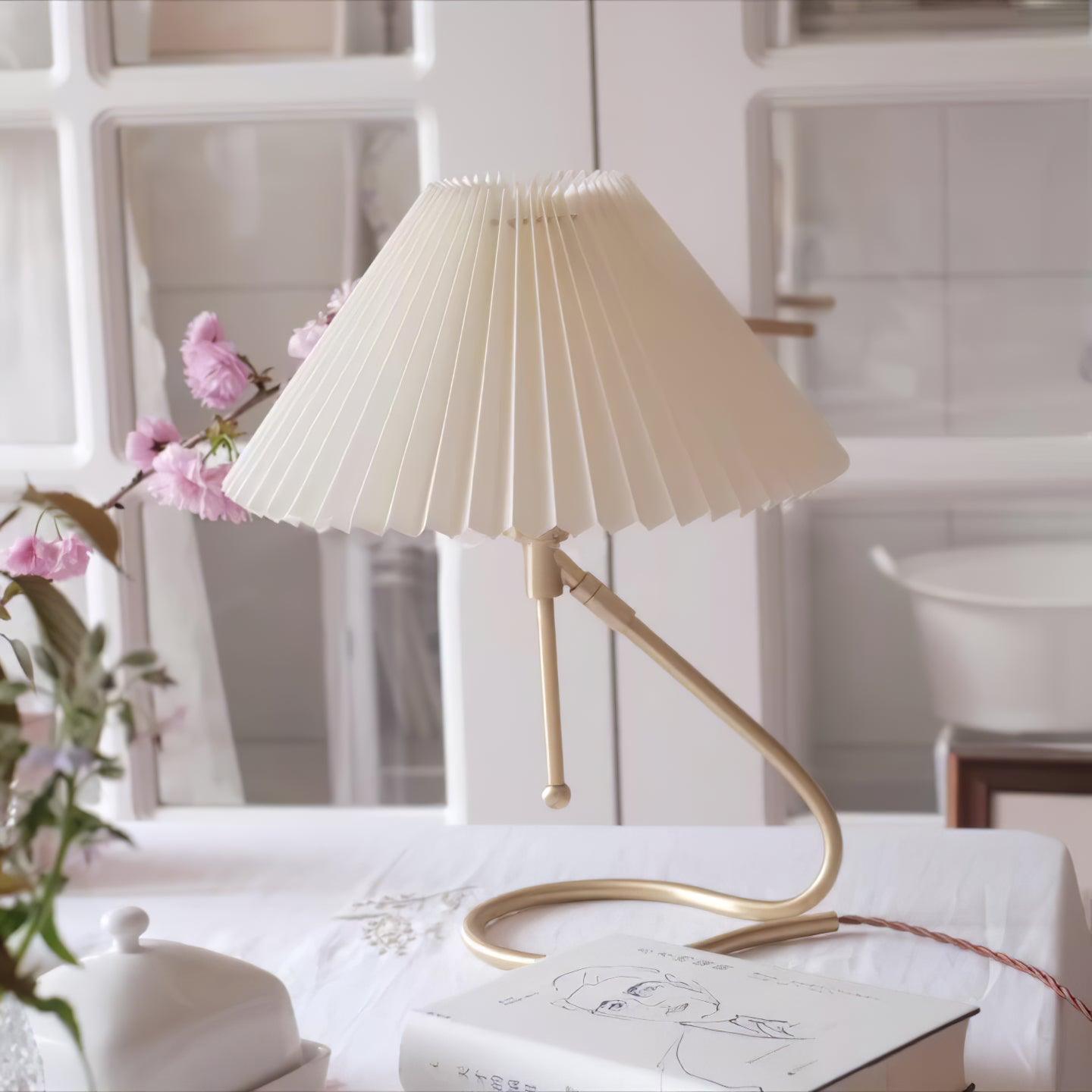 Levitate Pleated Table Lamp - Blowlighting