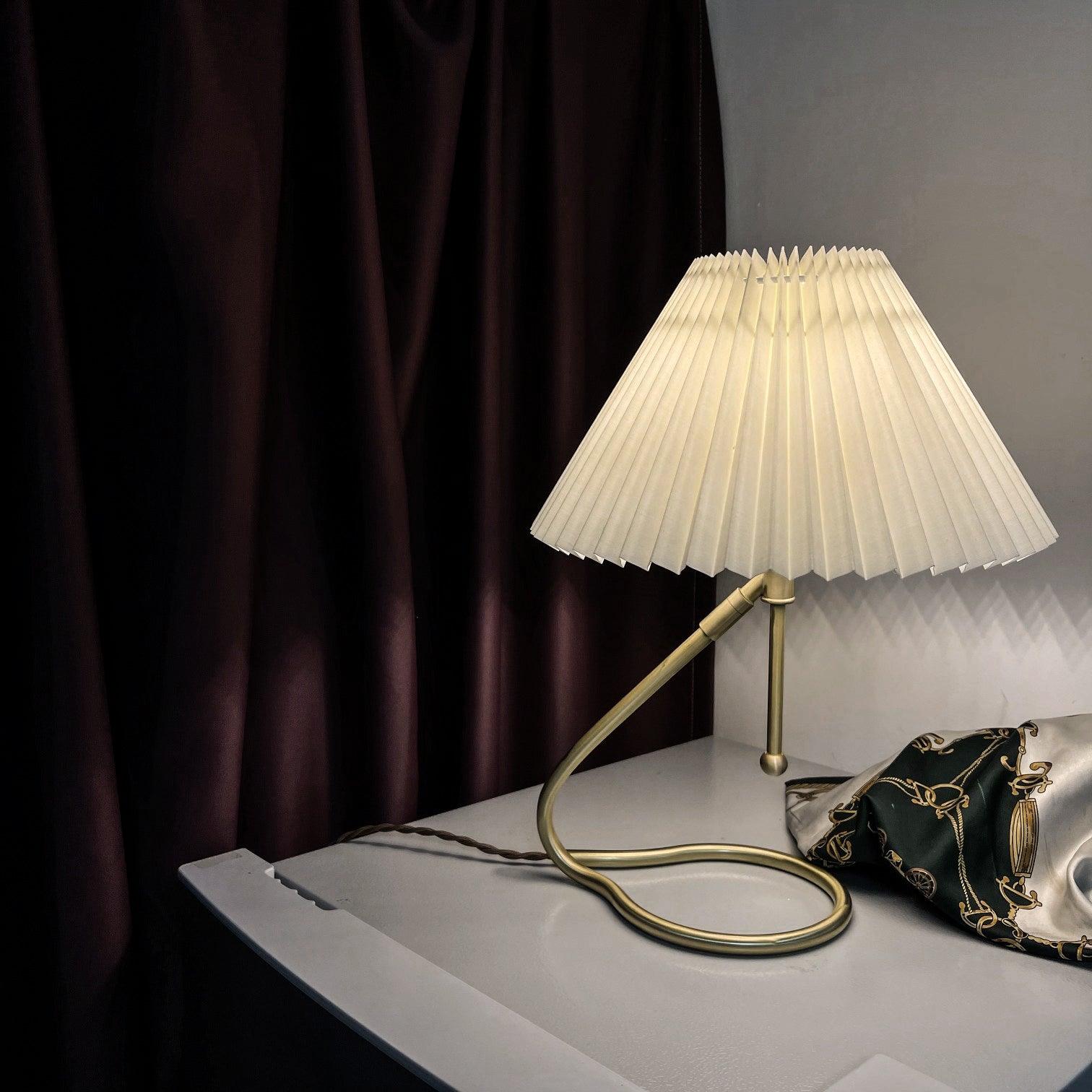 Levitate Pleated Table Lamp - Blowlighting