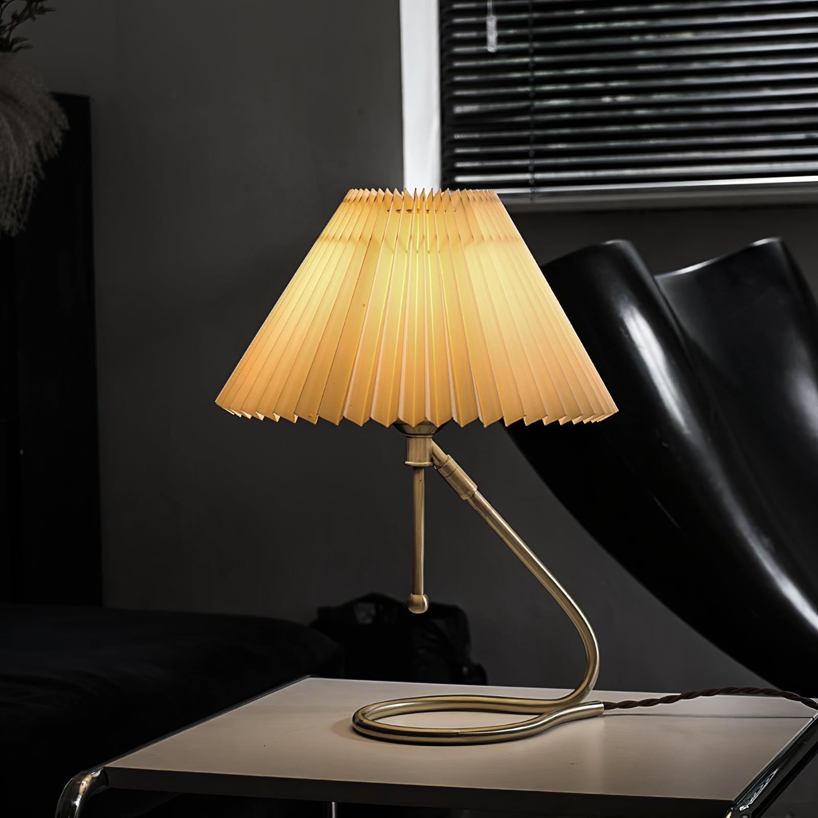 Levitate Pleated Table Lamp - Blowlighting