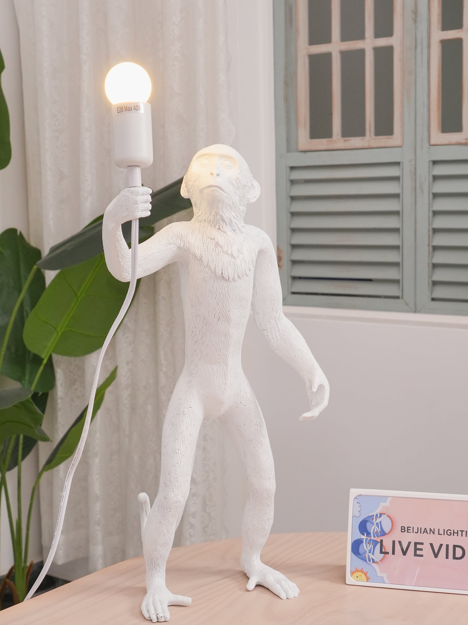Monkey Table Lamp - Blowlighting