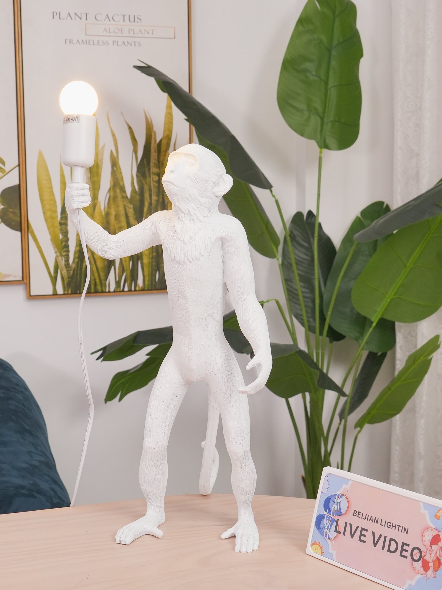 Monkey Table Lamp - Blowlighting