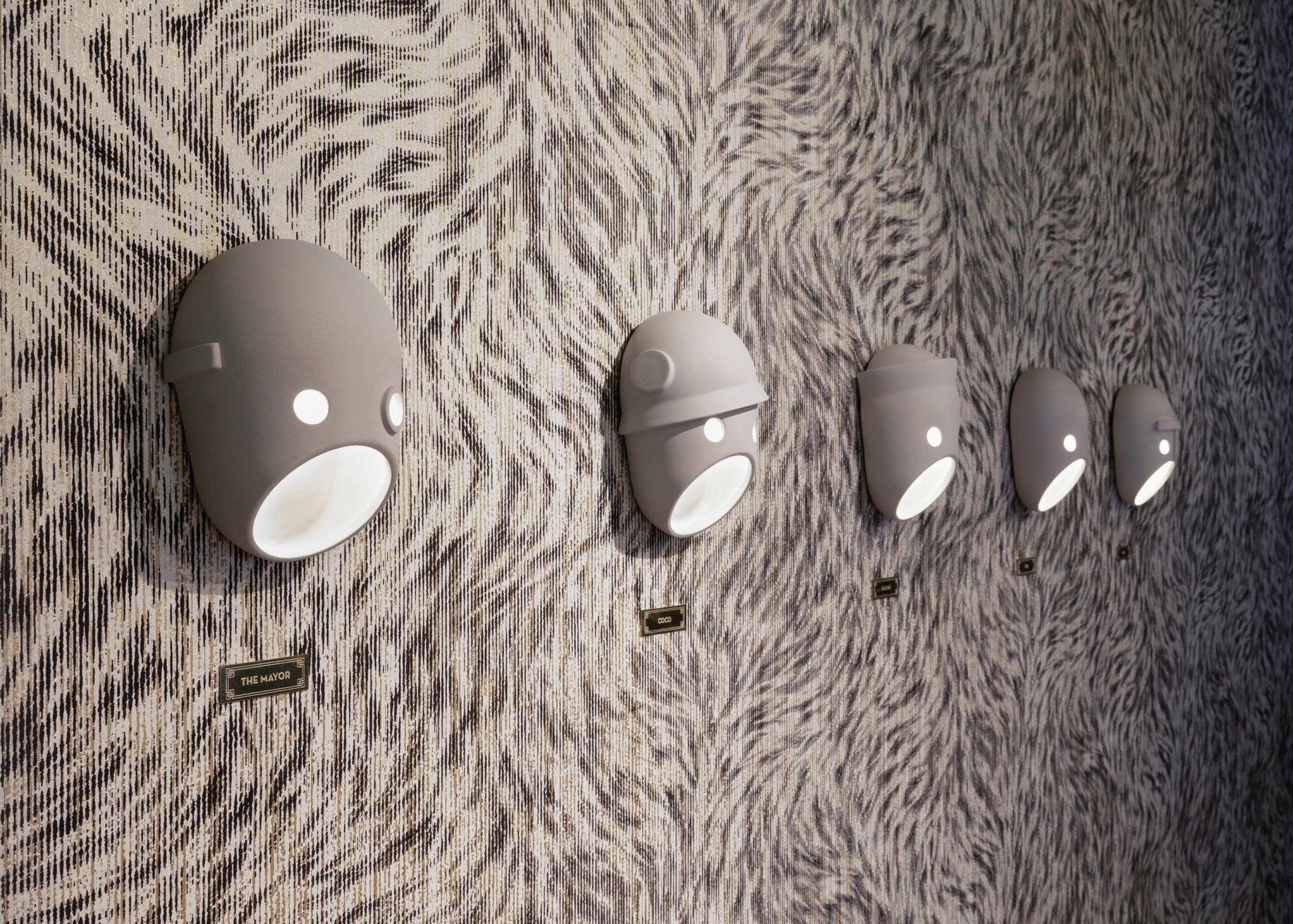 Mask Wall Light - Blowlighting