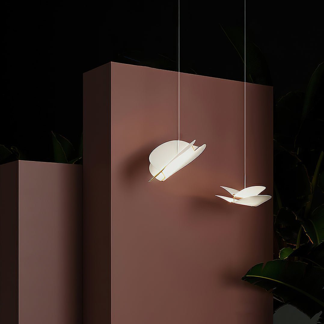 Moth Pendant Lamp - Blowlighting