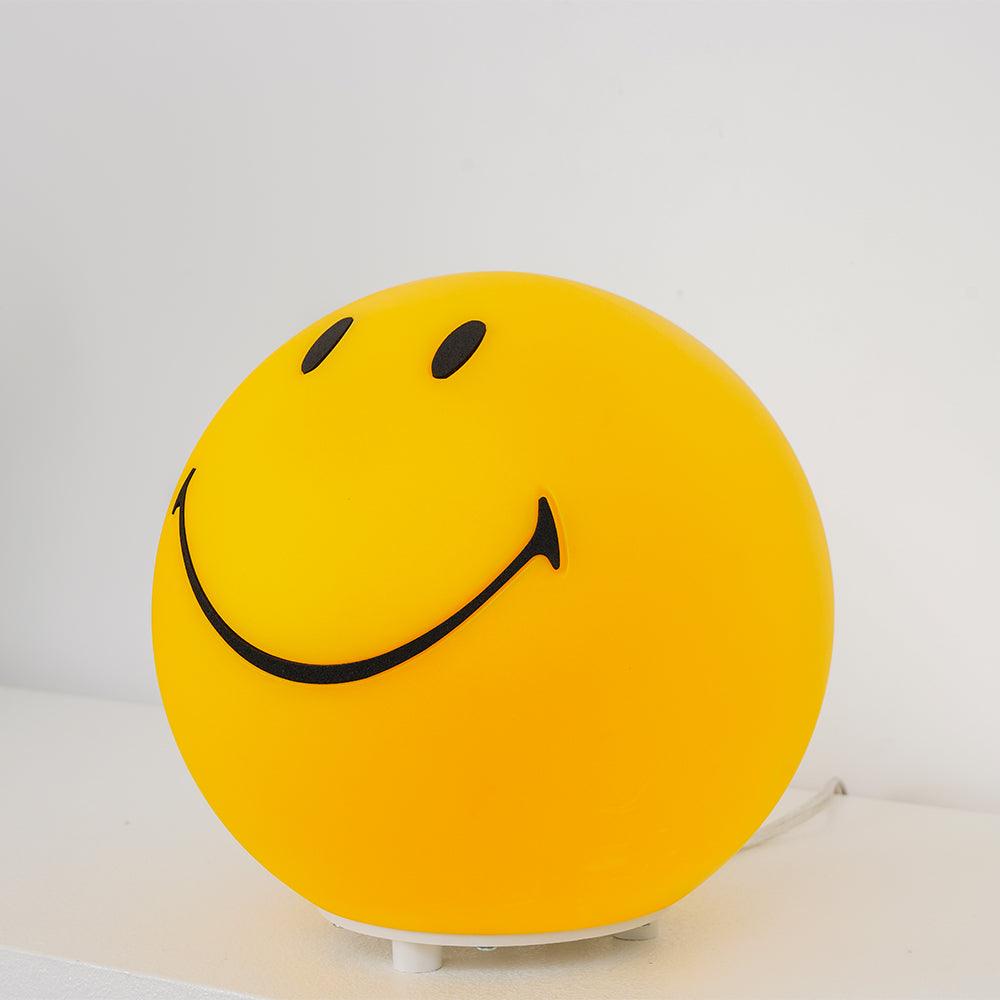 Smiling Table Lamp - Blowlighting