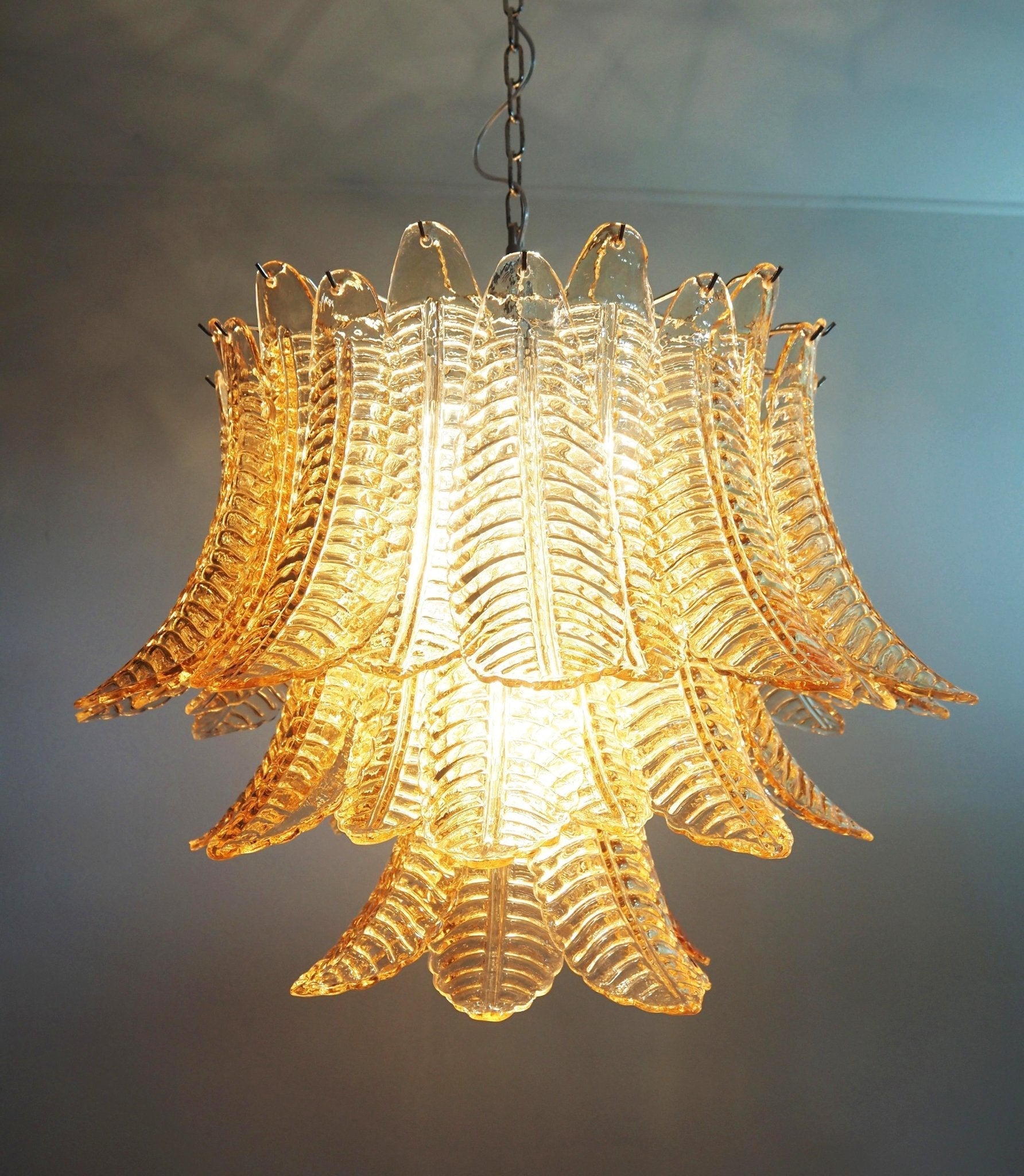 Aurora Chandelier Amber Leaf Glass Layered Venetian Elegance - Blowlighting
