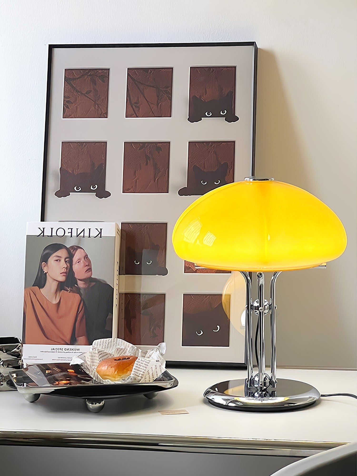 Mushroom Bauhaus Table Lamp - Blowlighting