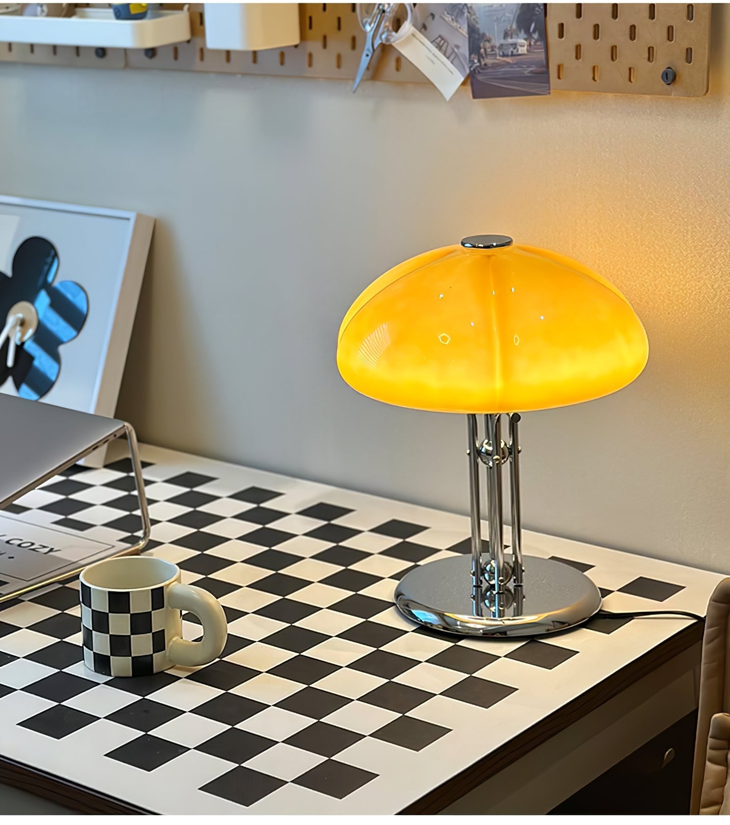Mushroom Bauhaus Table Lamp - Blowlighting