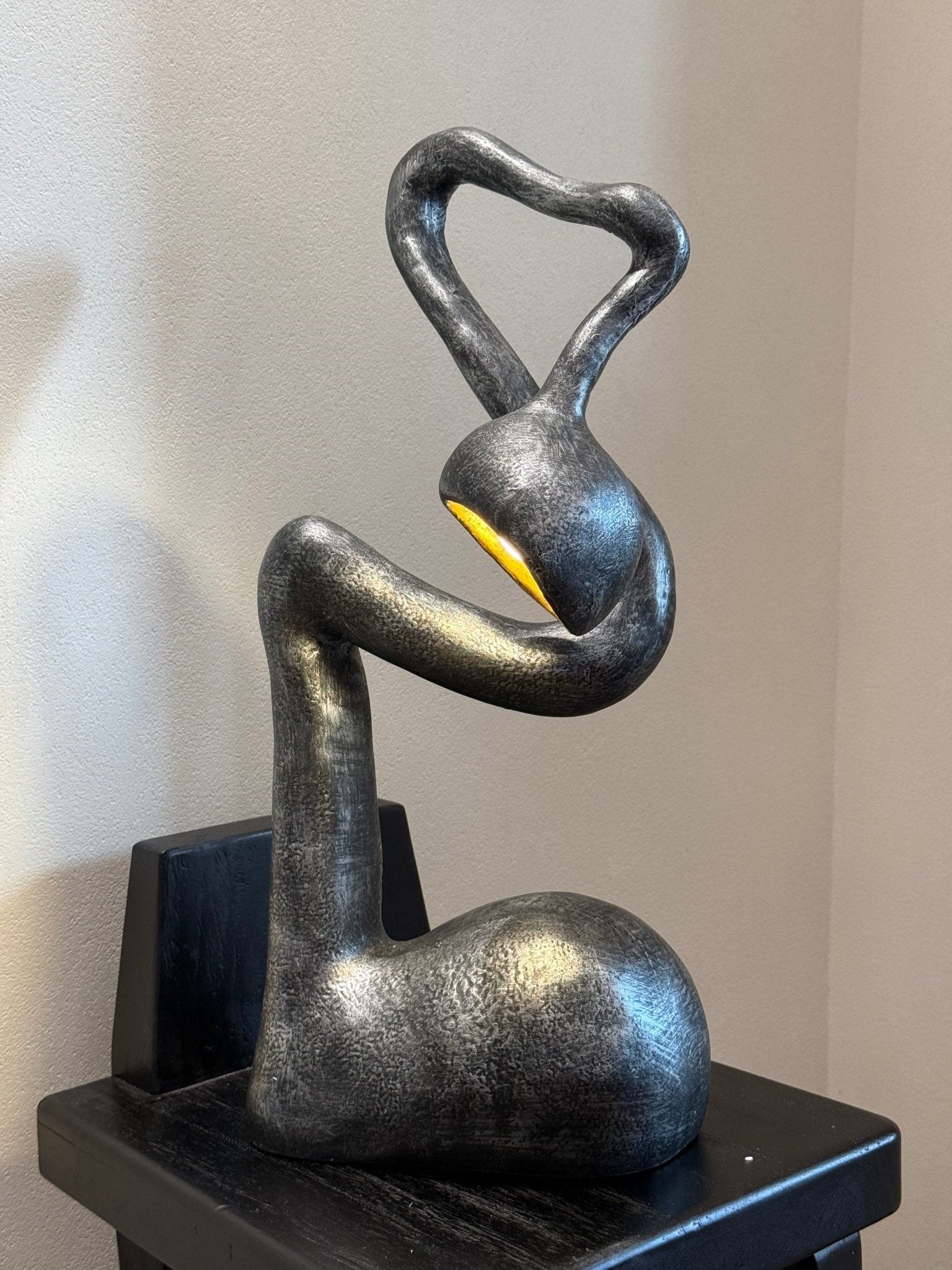 Myrrh Sculpture Table Lamp - Blowlighting