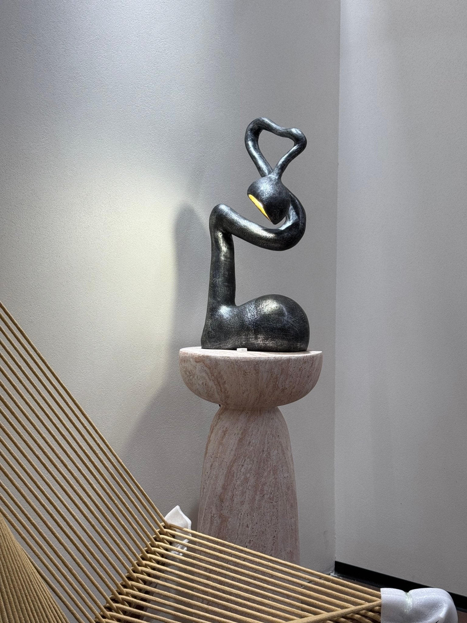 Myrrh Sculpture Table Lamp - Blowlighting