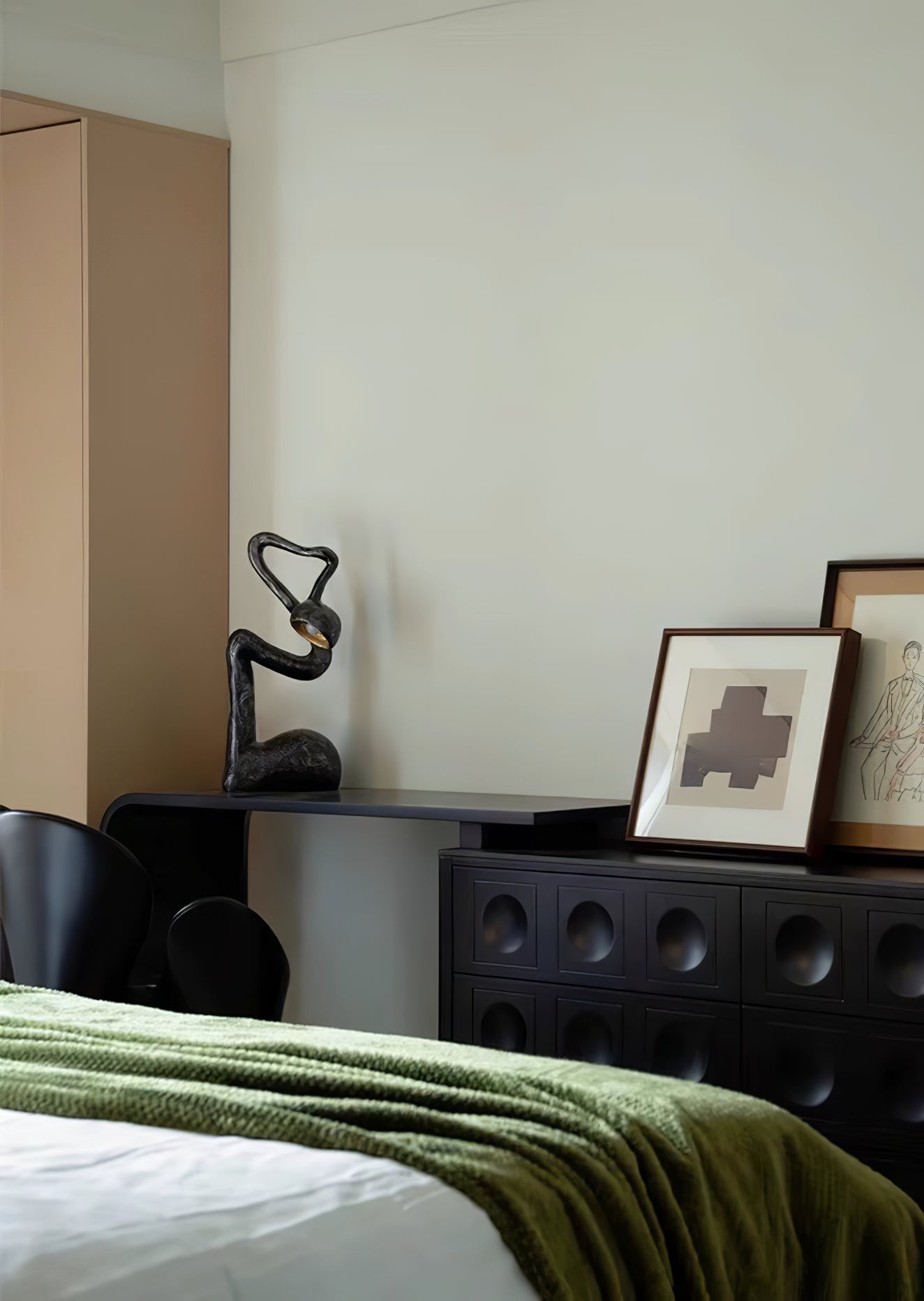 Myrrh Sculpture Table Lamp - Blowlighting