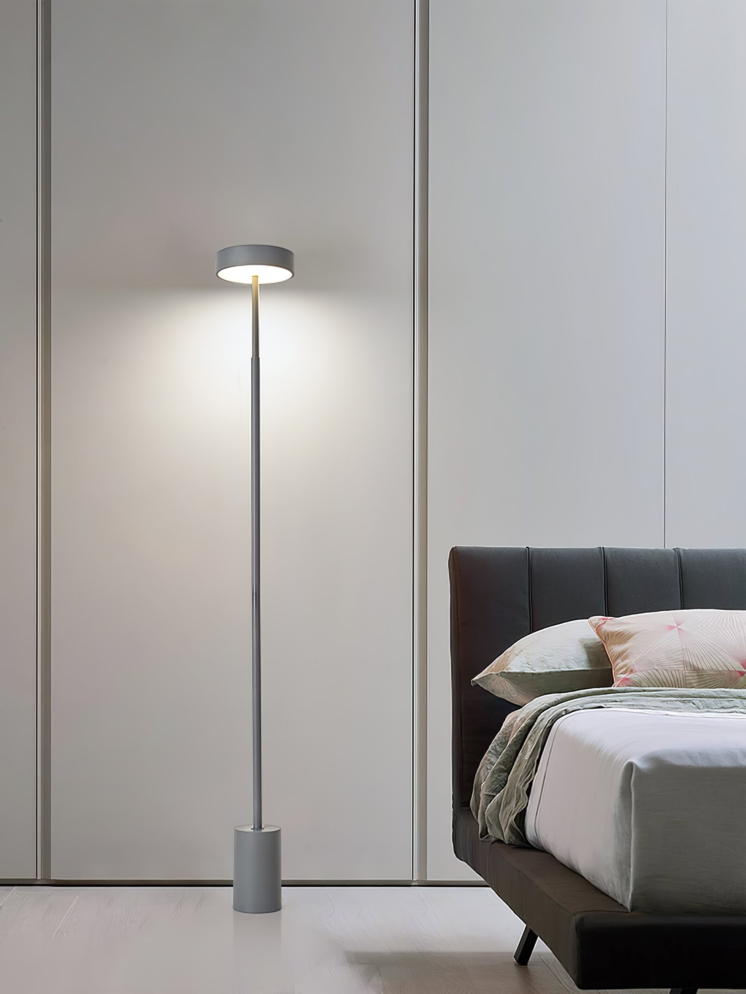 Naya Rotatable Floor Lamp - Blowlighting