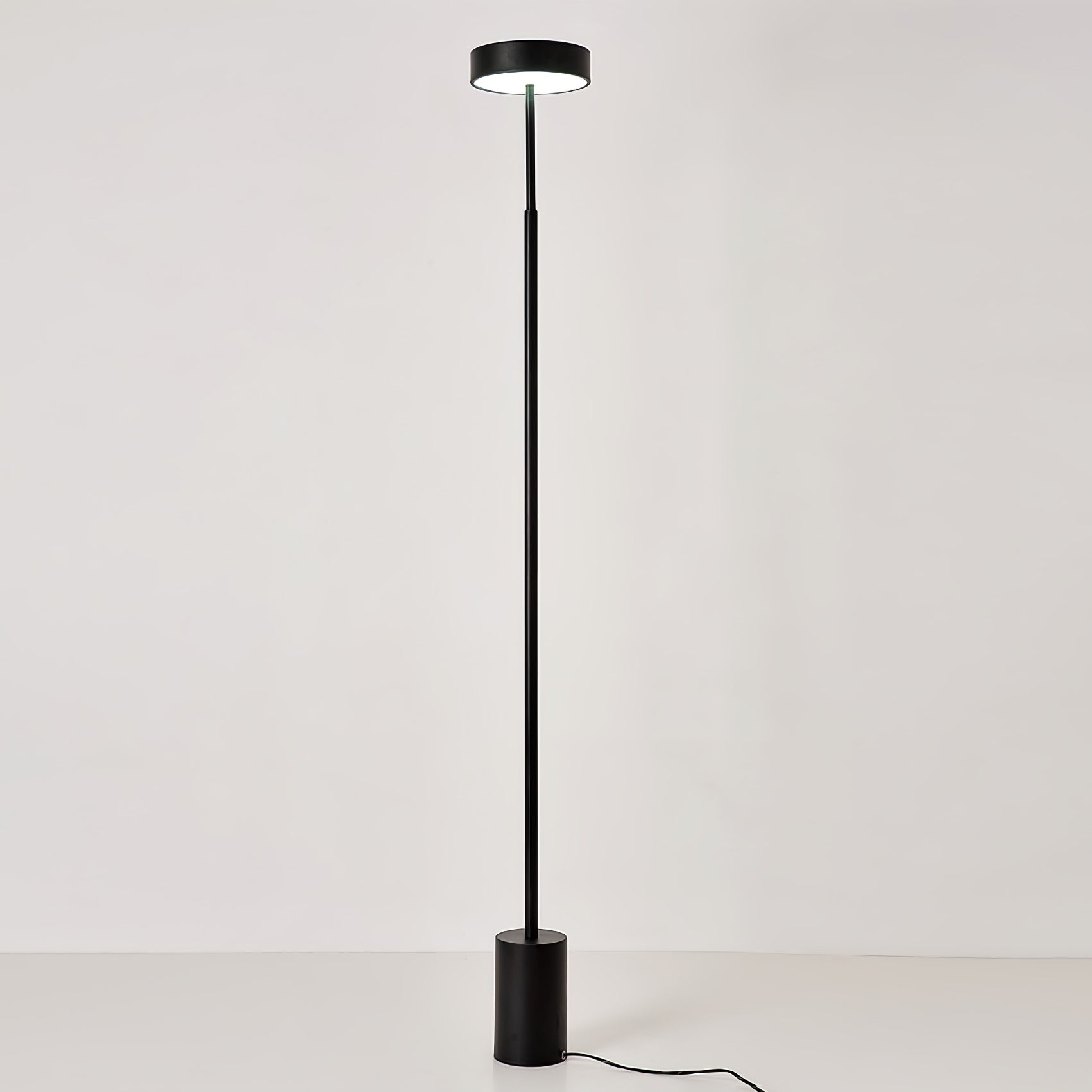 Naya Rotatable Floor Lamp - Blowlighting