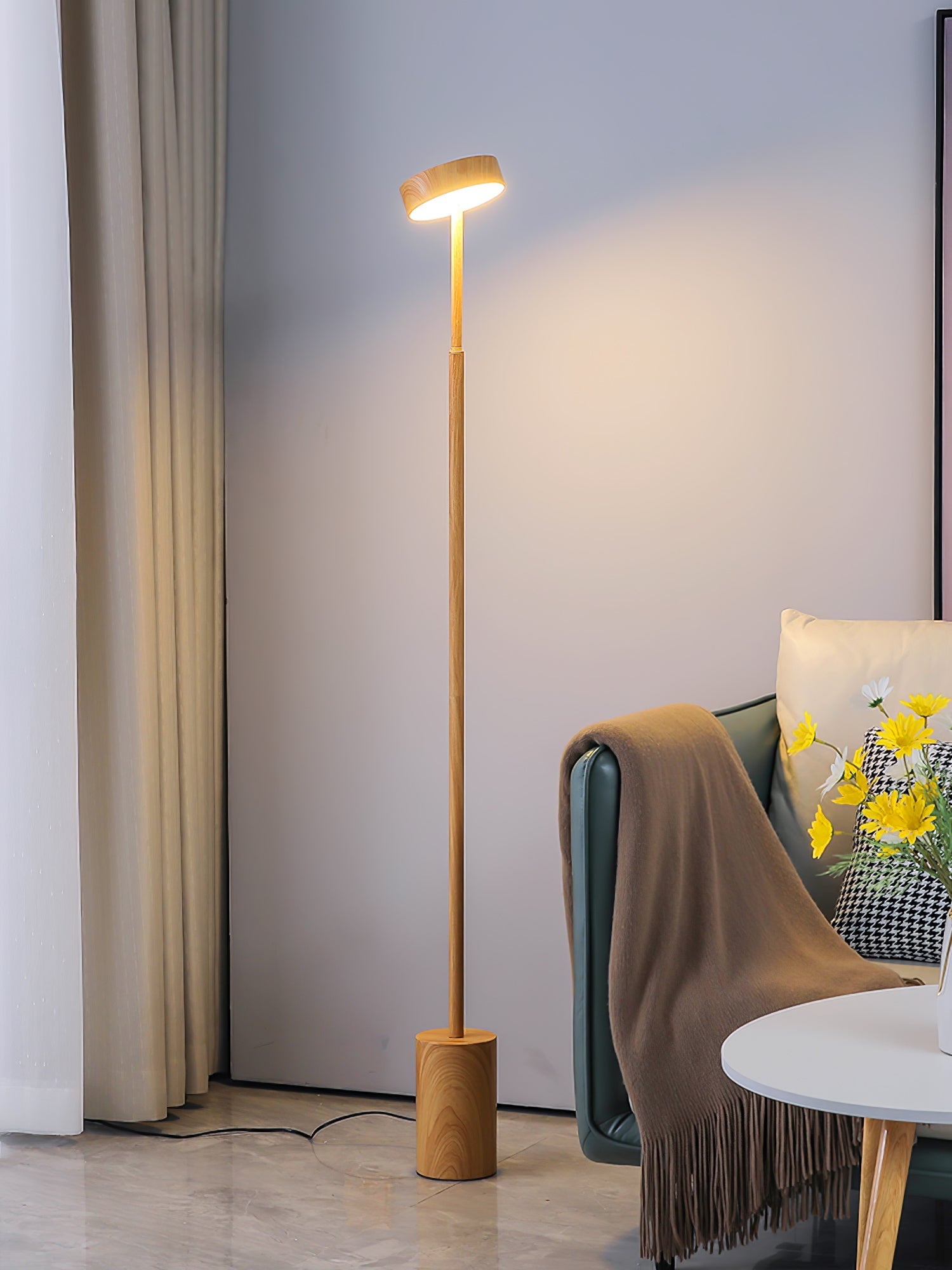 Naya Rotatable Floor Lamp - Blowlighting