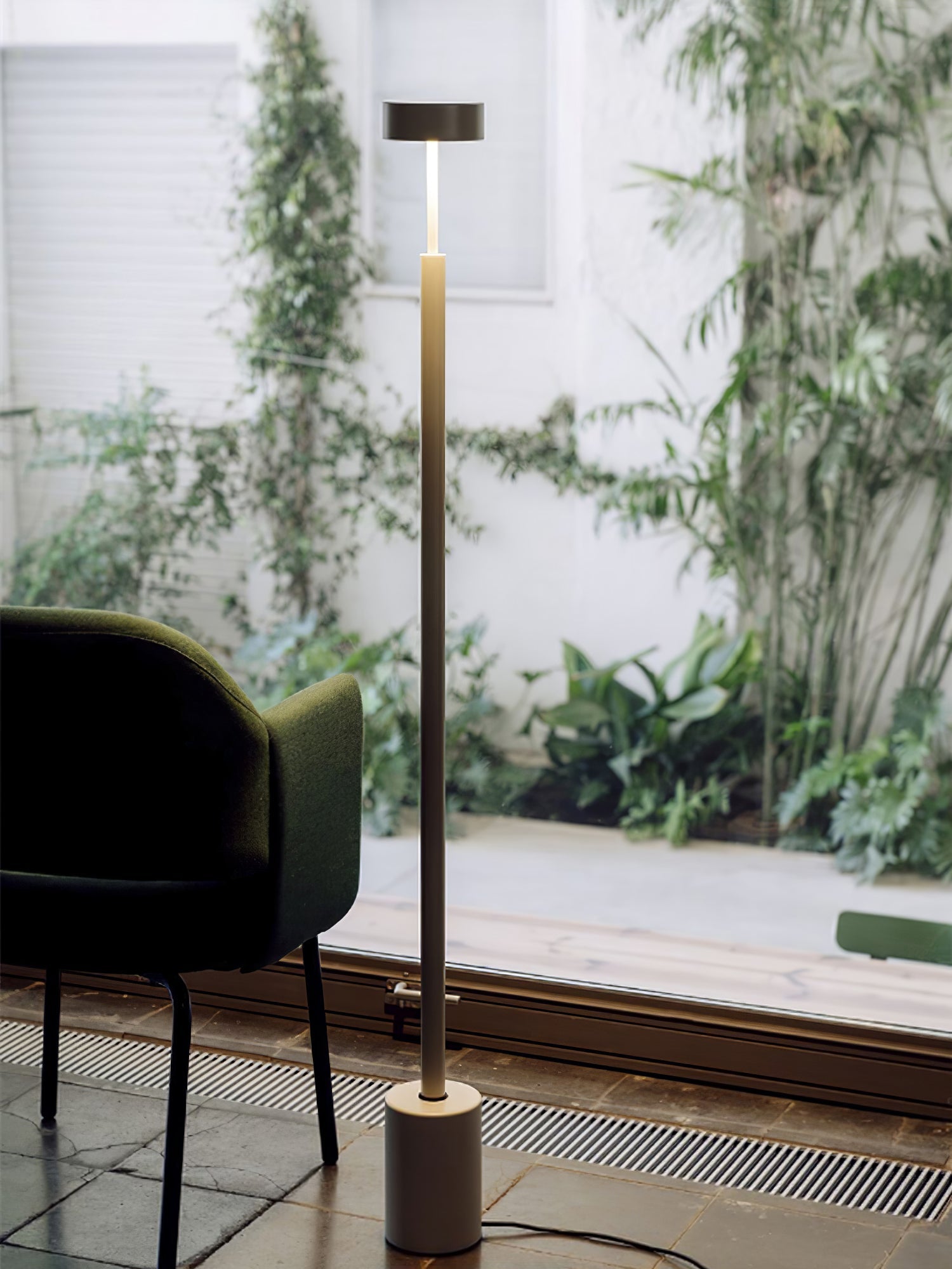 Naya Rotatable Floor Lamp - Blowlighting