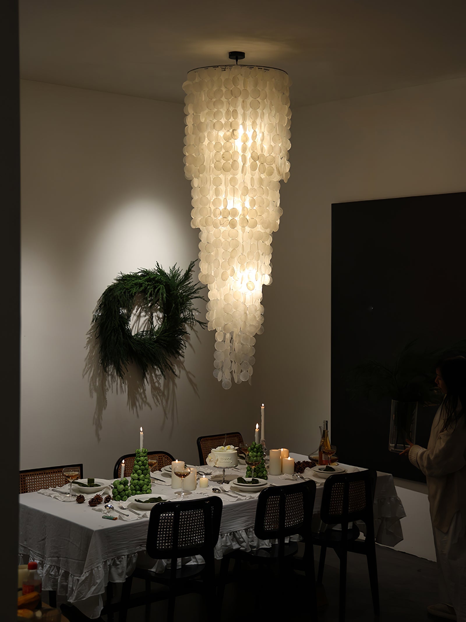 Eloryra Cascading Glass Chandelier - Blowlighting