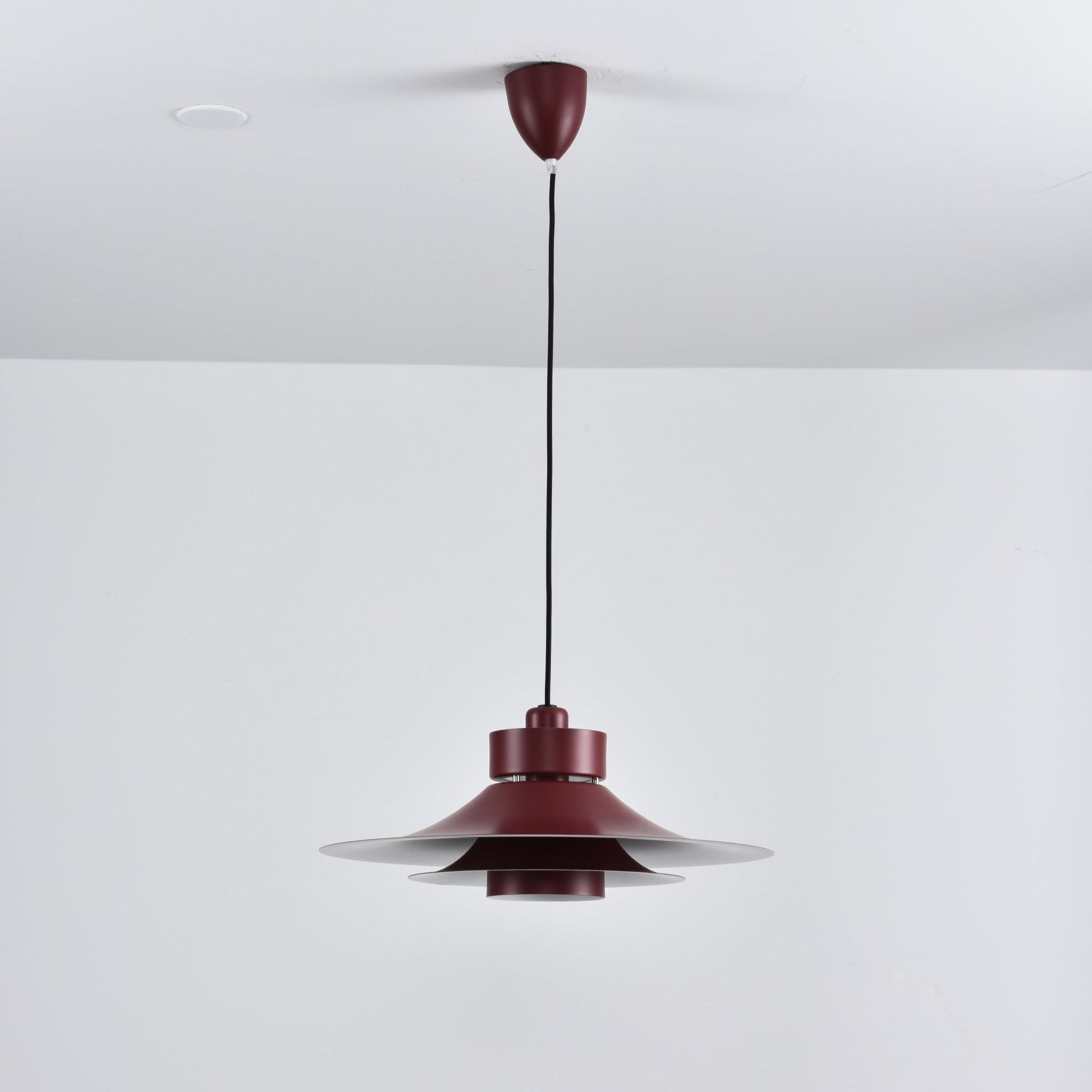 Sadie Minimalist Metal Pendant Lamp - Blowlighting
