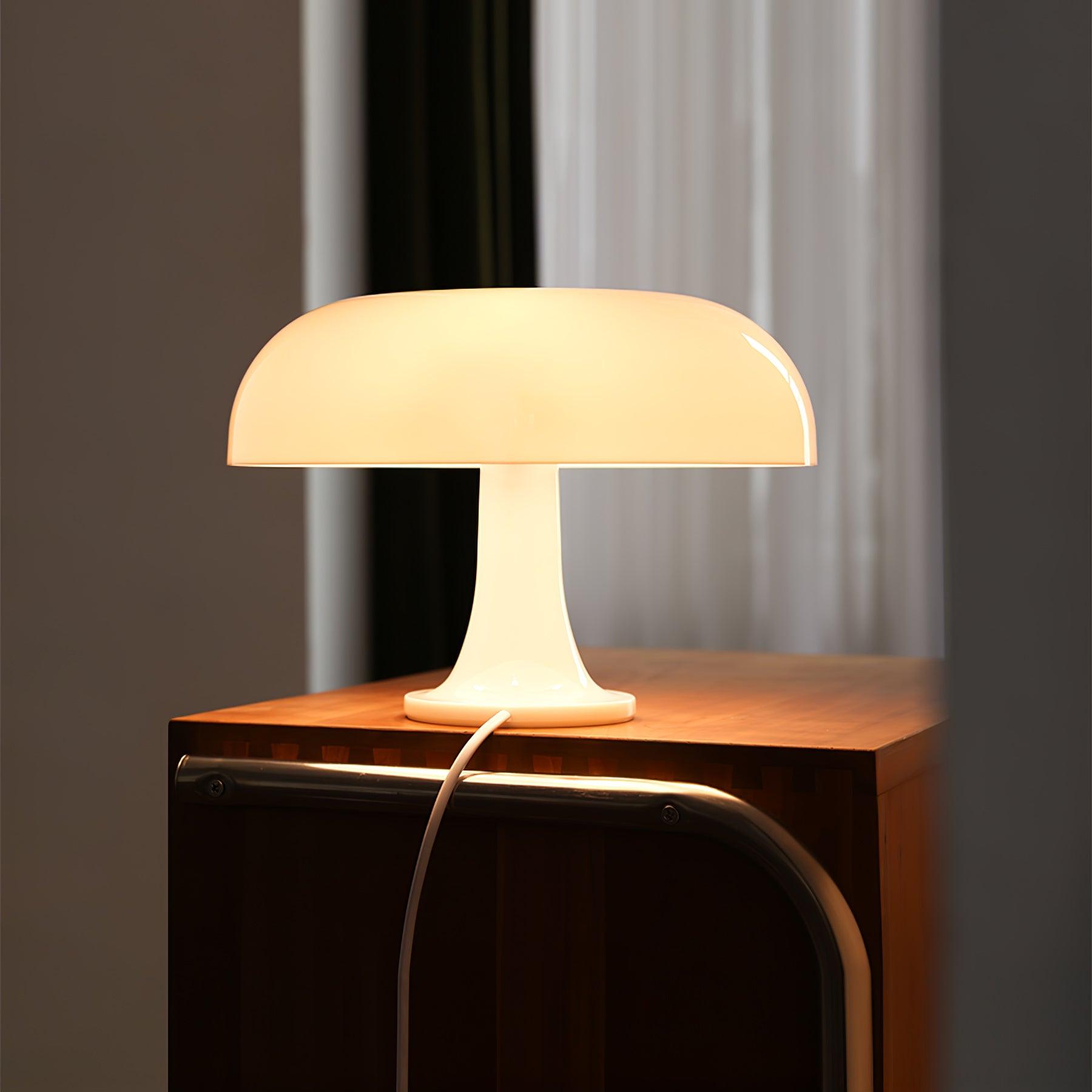 Mushroom Playful Table Lamp - Blowlighting