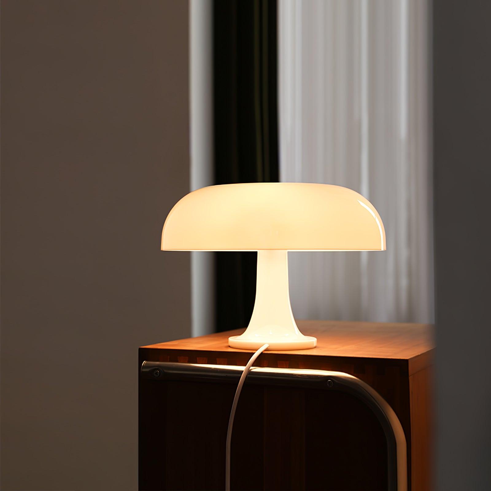 Mushroom Playful Table Lamp - Blowlighting