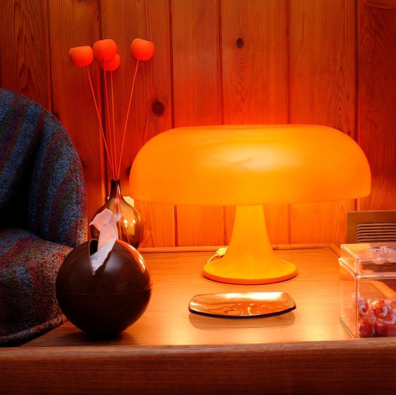 Mushroom Playful Table Lamp - Blowlighting