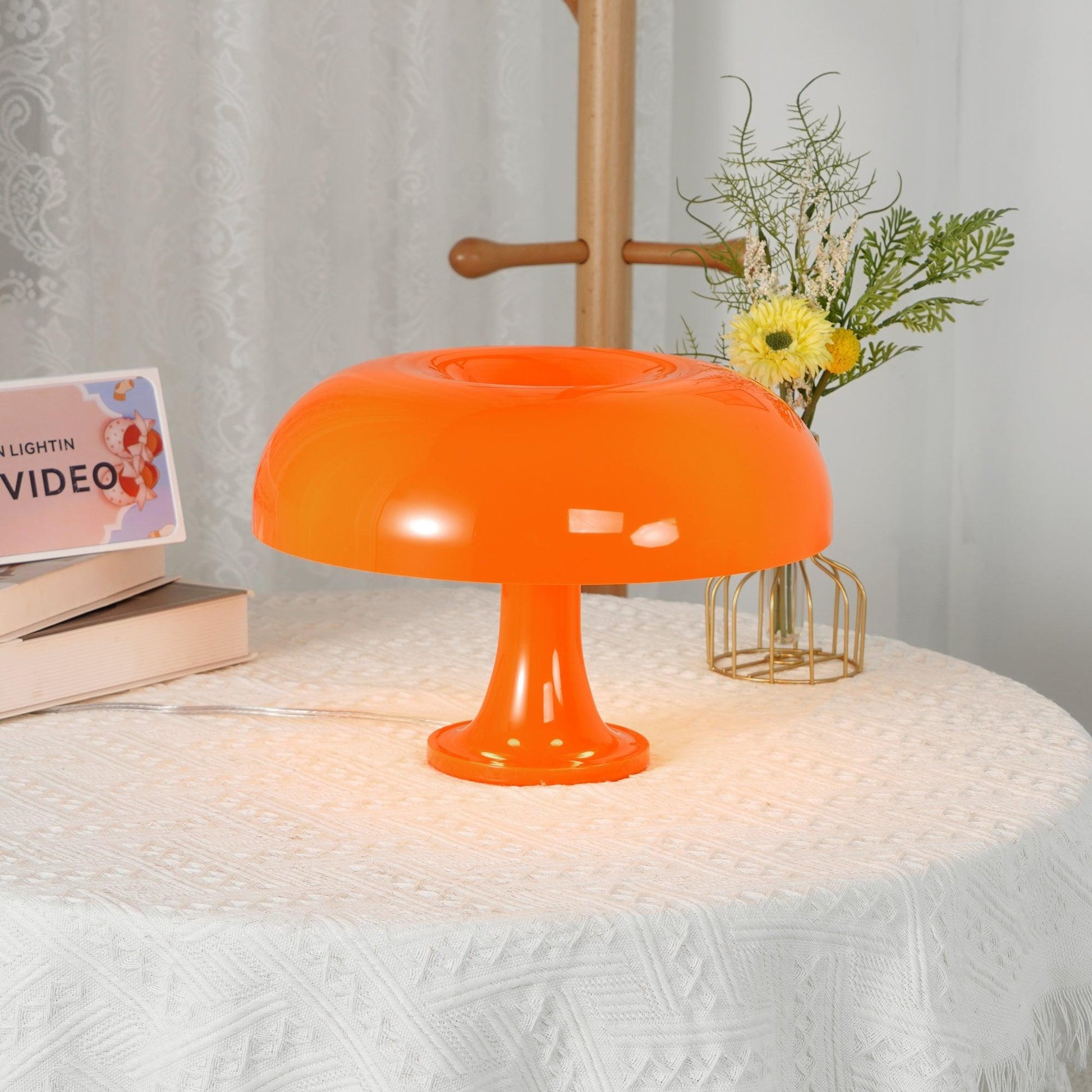 Mushroom Playful Table Lamp - Blowlighting