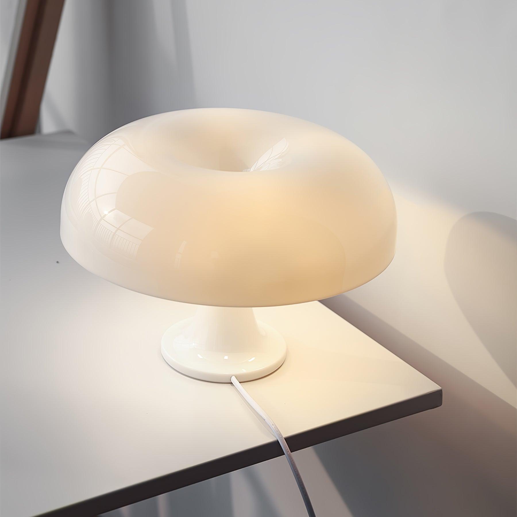 Mushroom Playful Table Lamp - Blowlighting