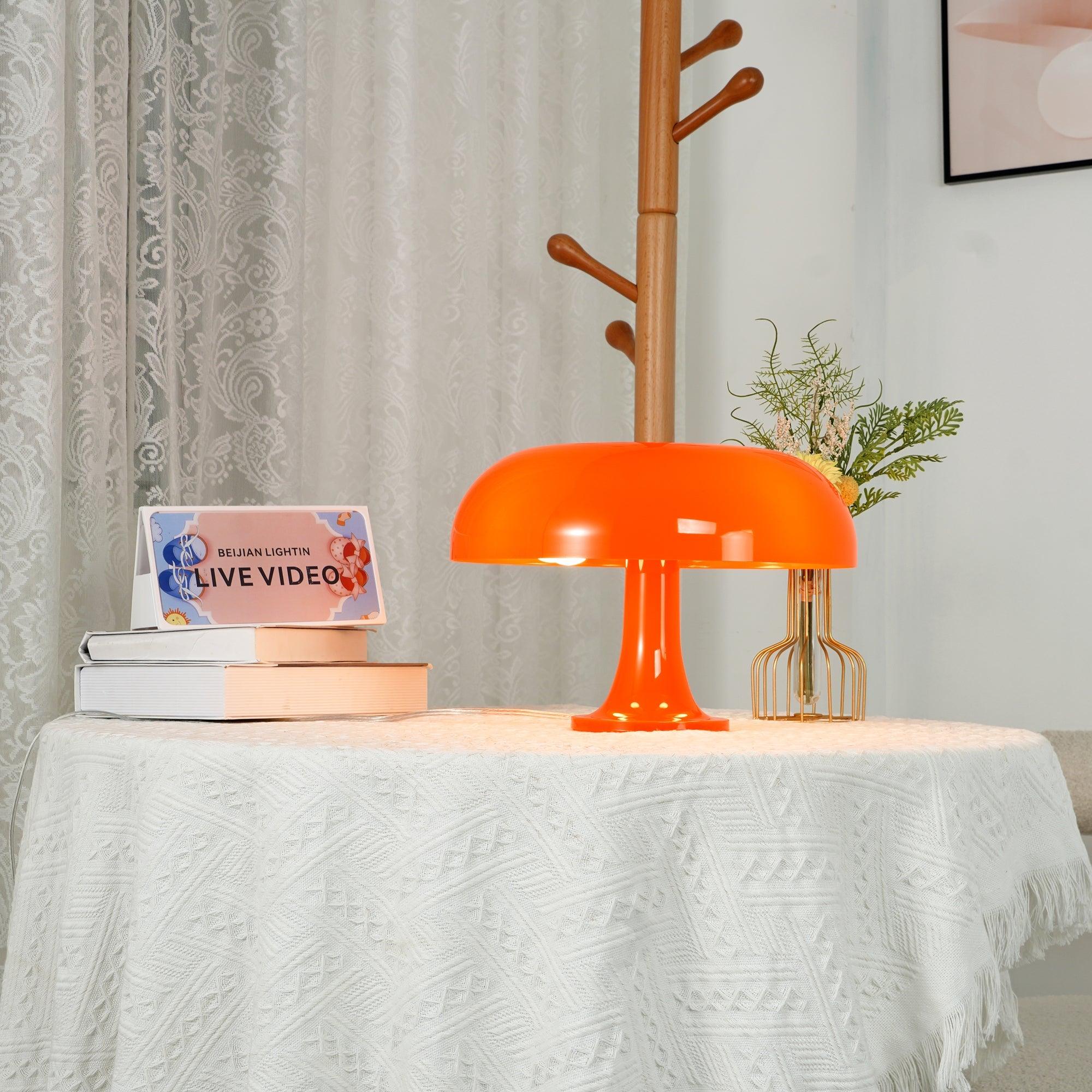 Mushroom Playful Table Lamp - Blowlighting