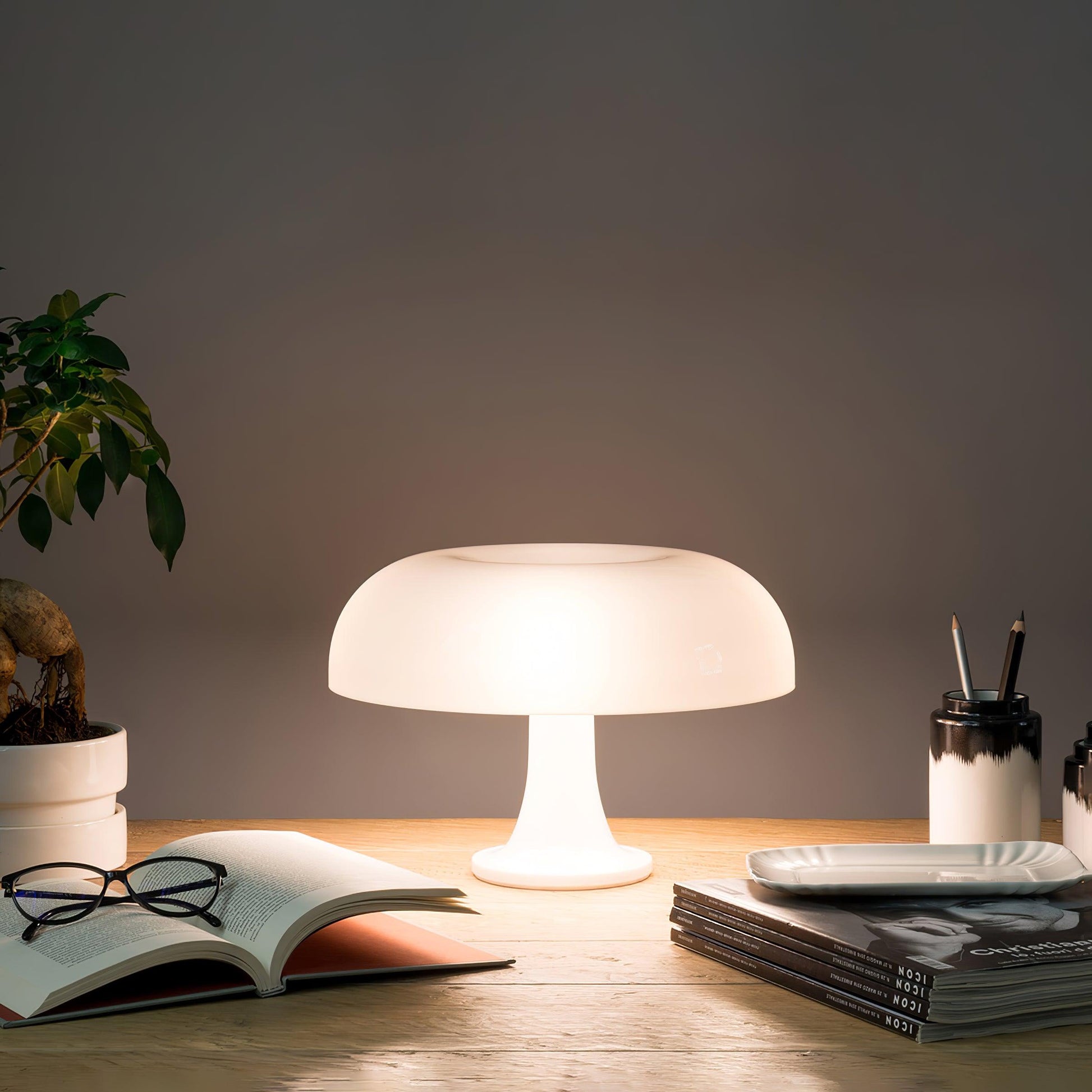 Mushroom Playful Table Lamp - Blowlighting