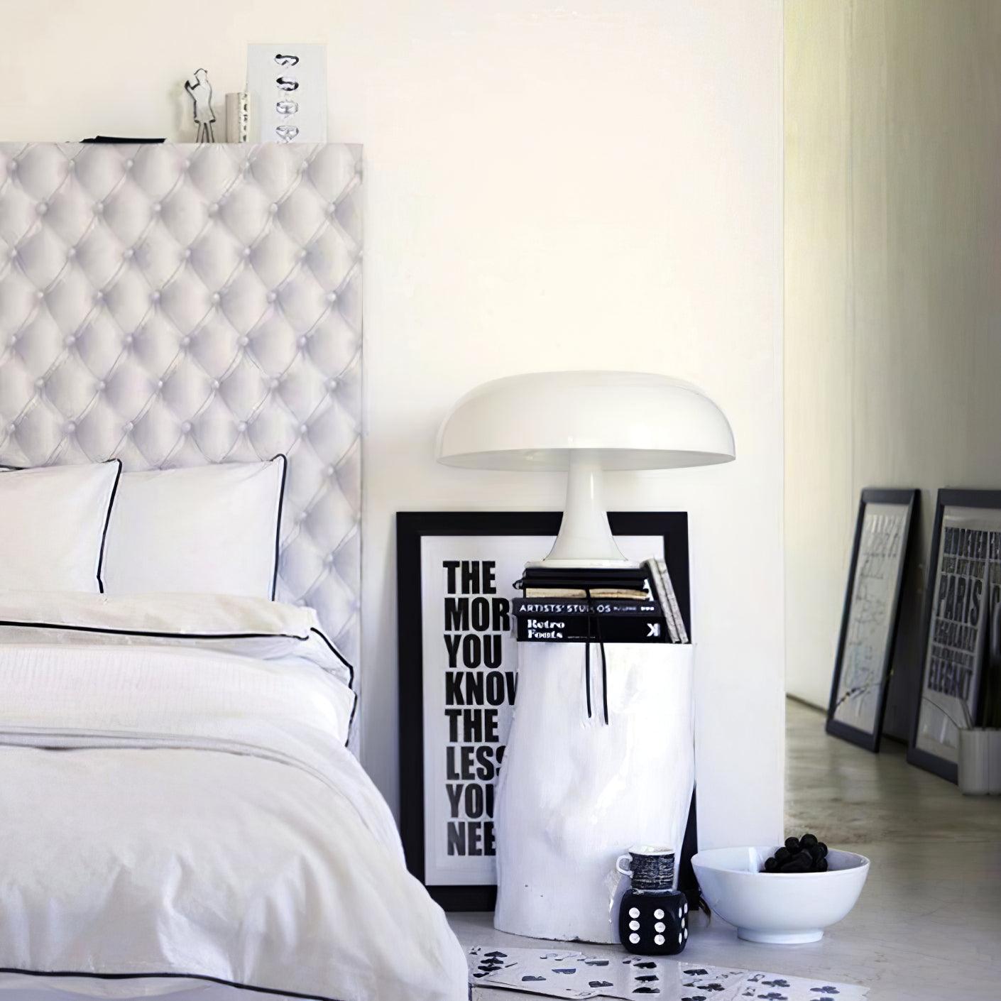 Mushroom Playful Table Lamp - Blowlighting