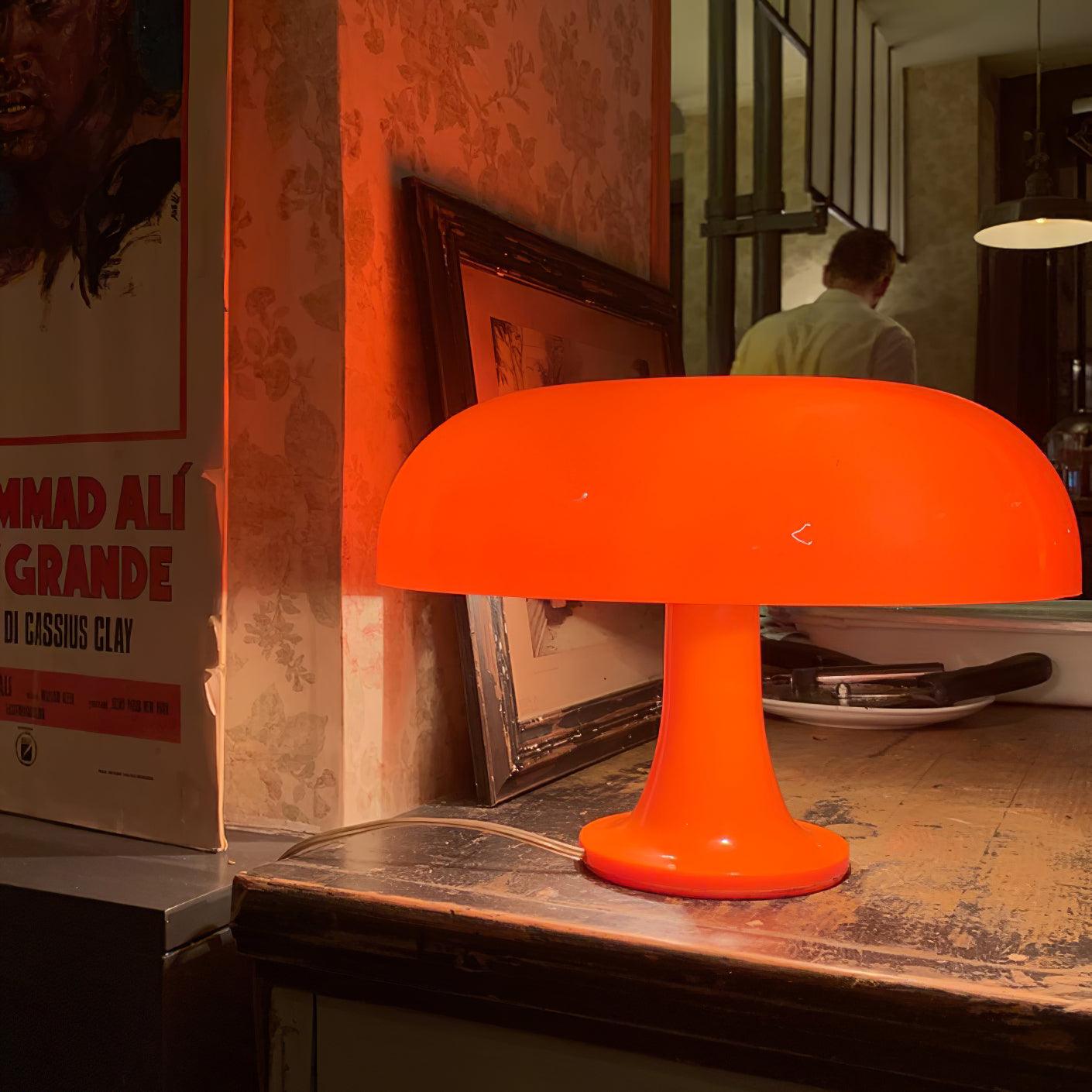 Mushroom Playful Table Lamp - Blowlighting