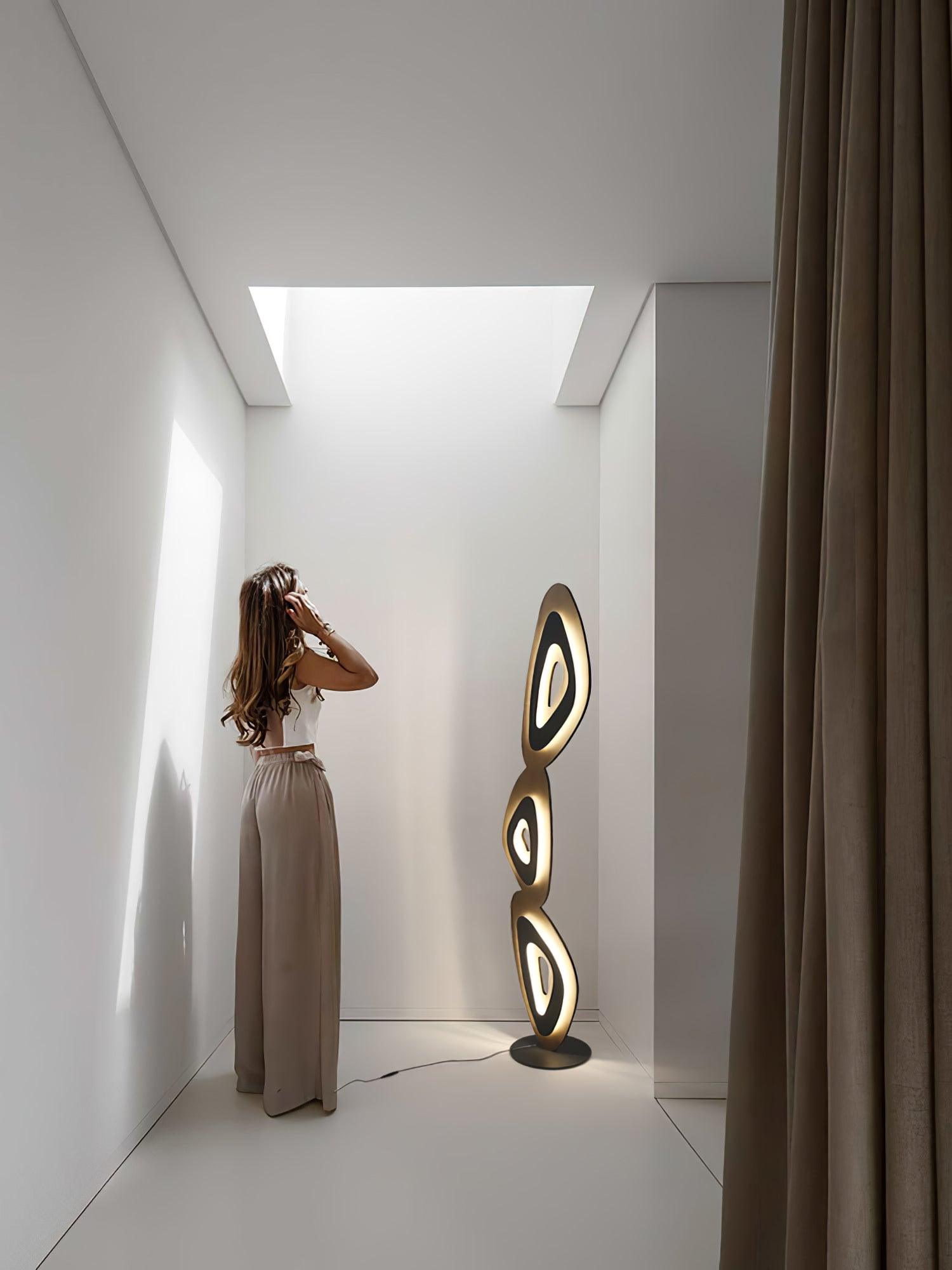 Nevis Floor Lamp - Blowlighting