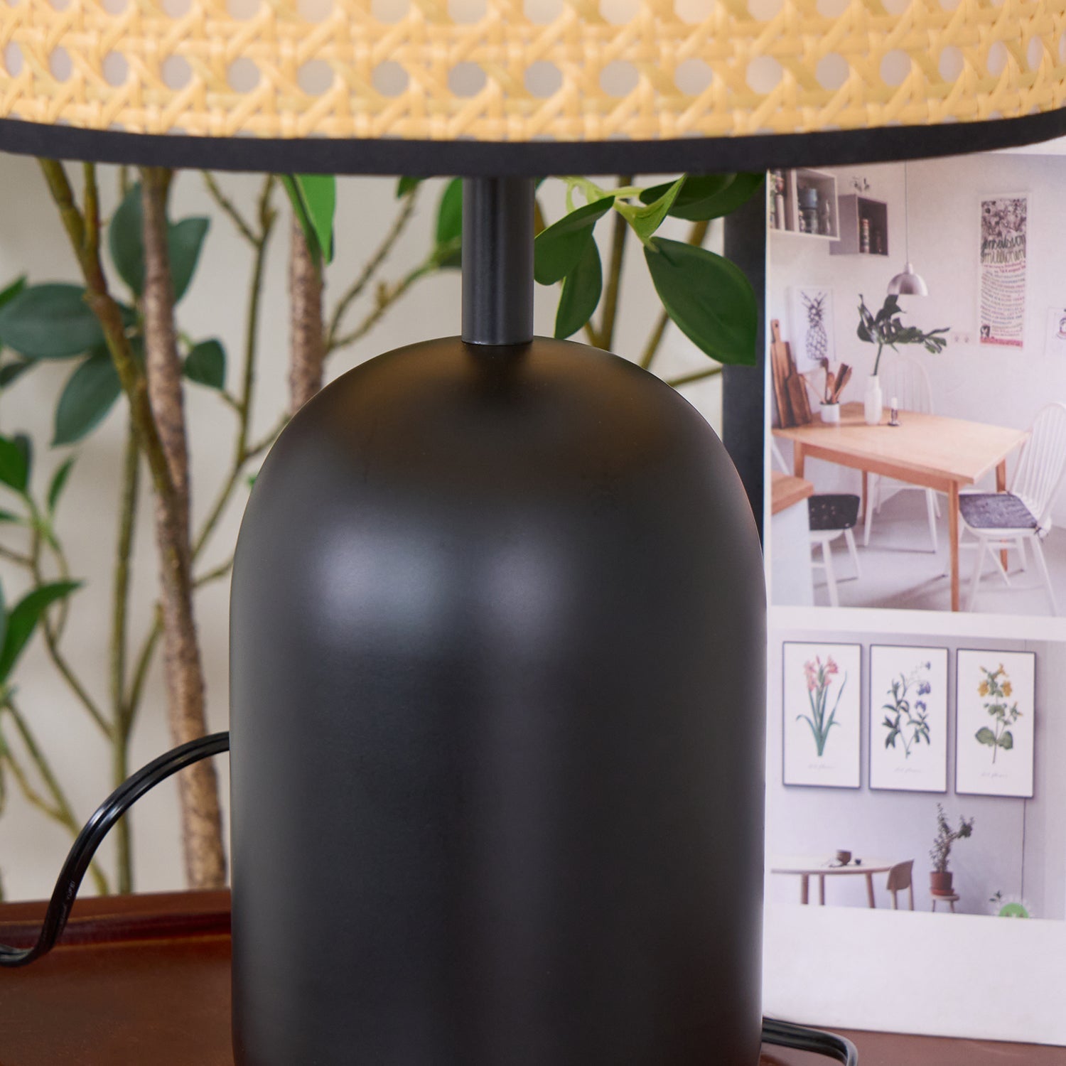 Nico Table Lamp - Blowlighting