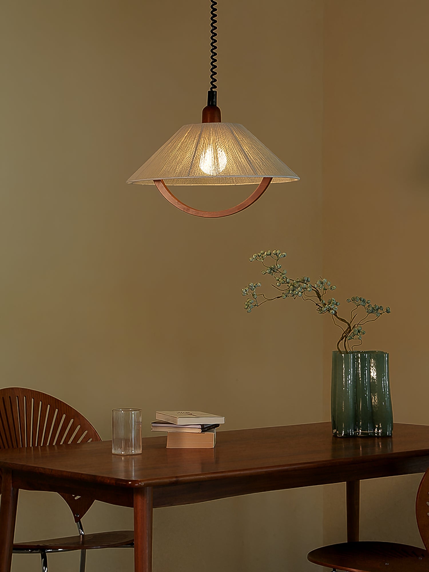 Eleanor Minimalist Metal Pendant Light - Blowlighting