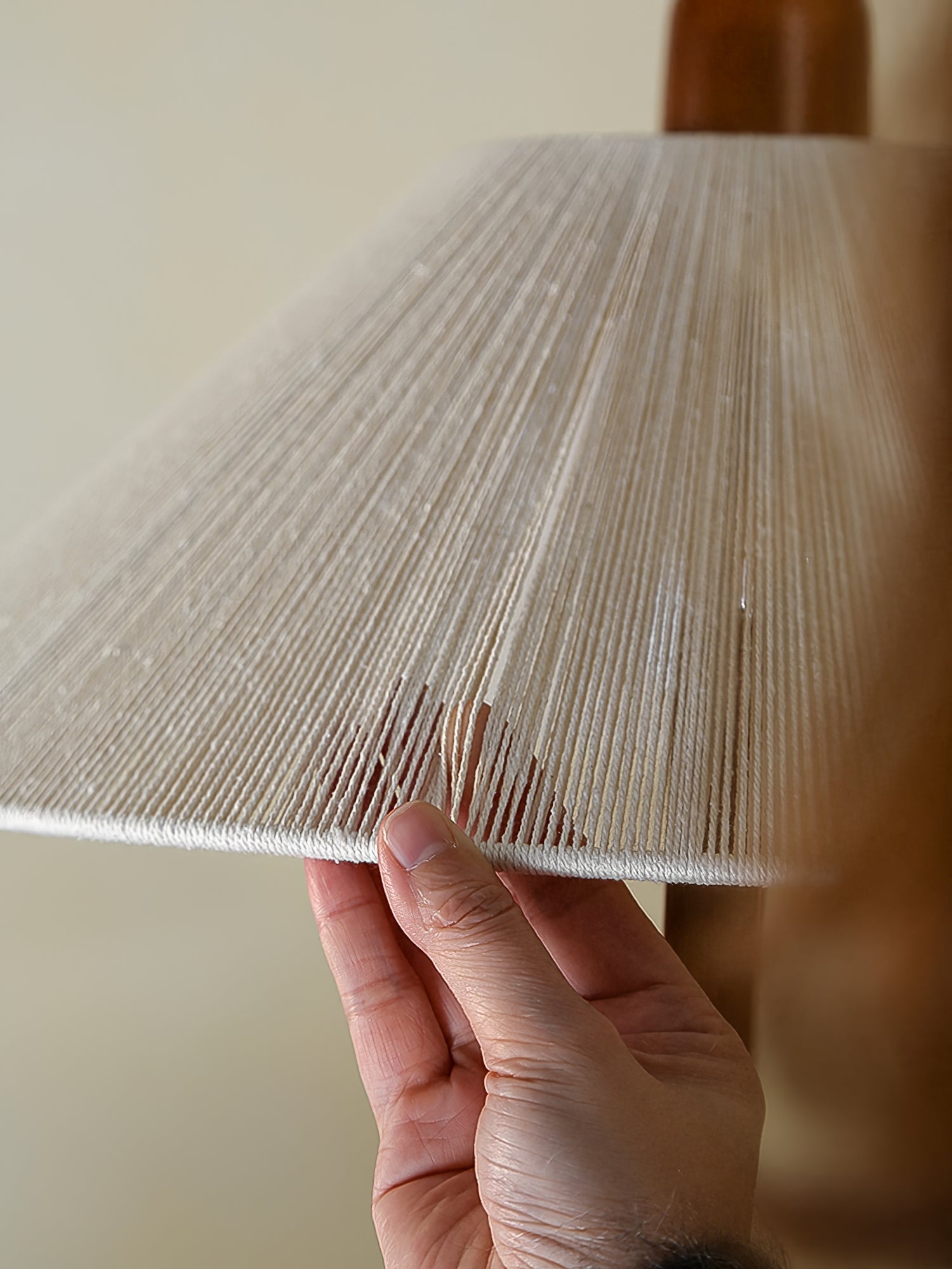 Eleanor Minimalist Metal Pendant Light - Blowlighting