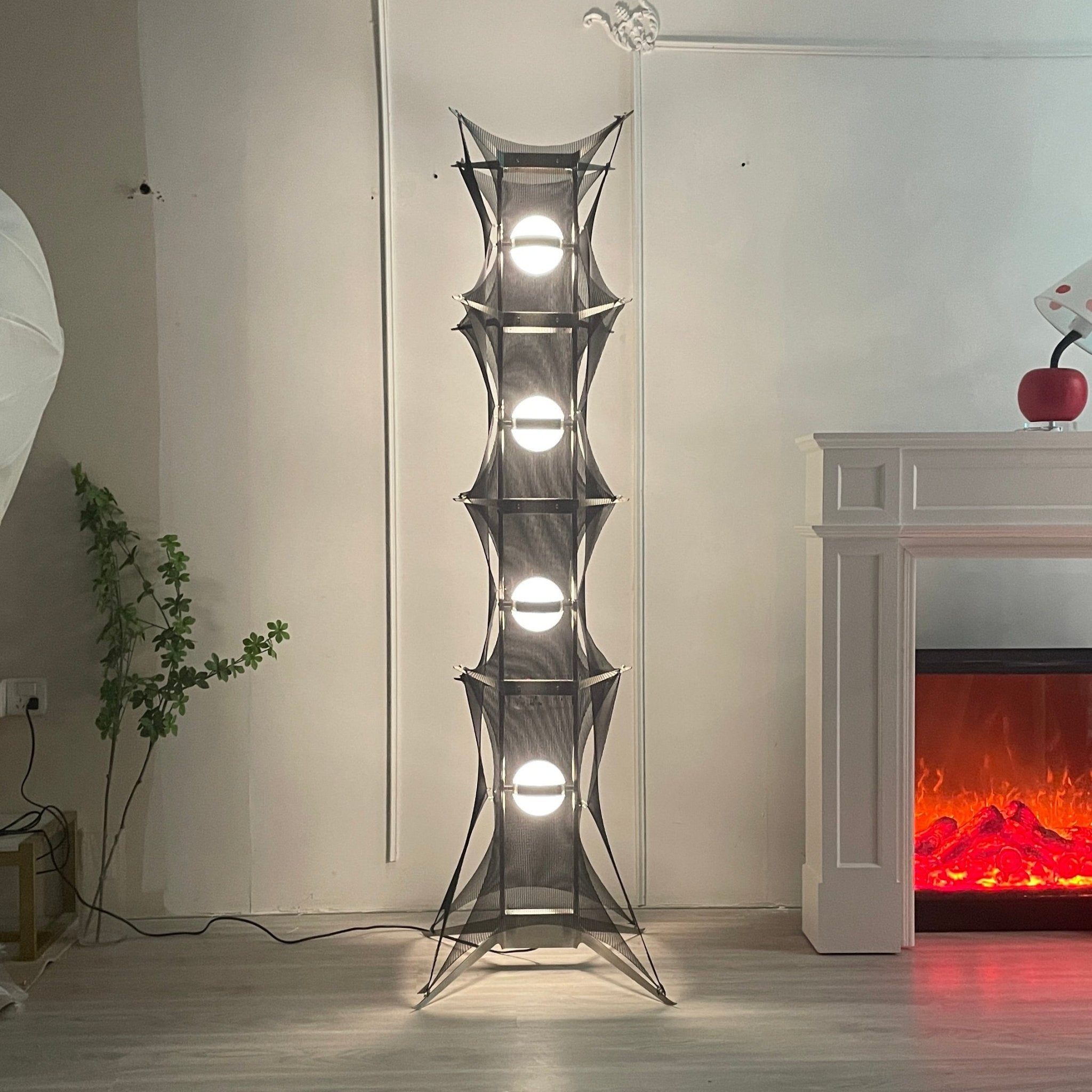 Noir Mesh Tower Floor Lamp - Blowlighting