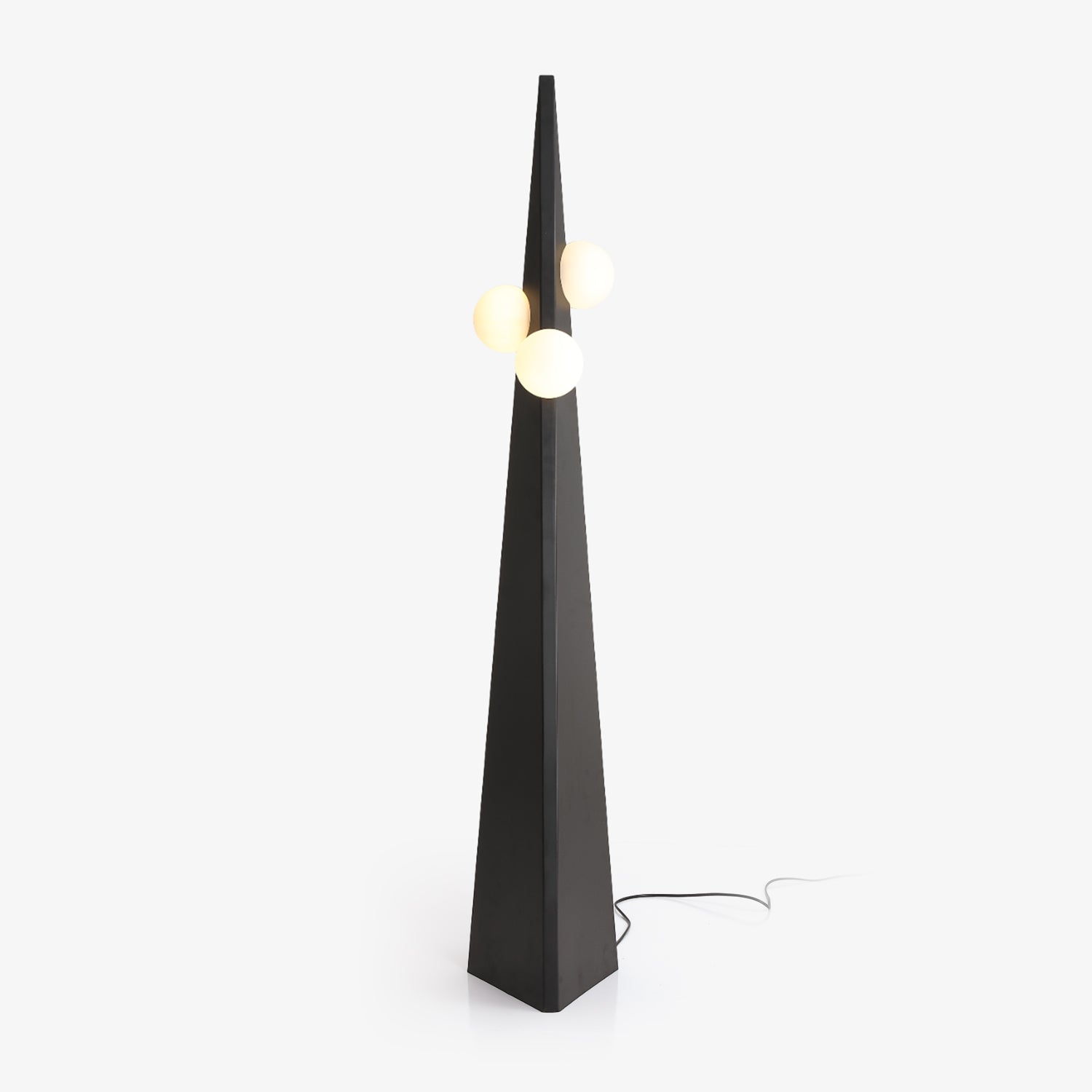 Lymarora Sculptural Metal Floor Lamp - Blowlighting