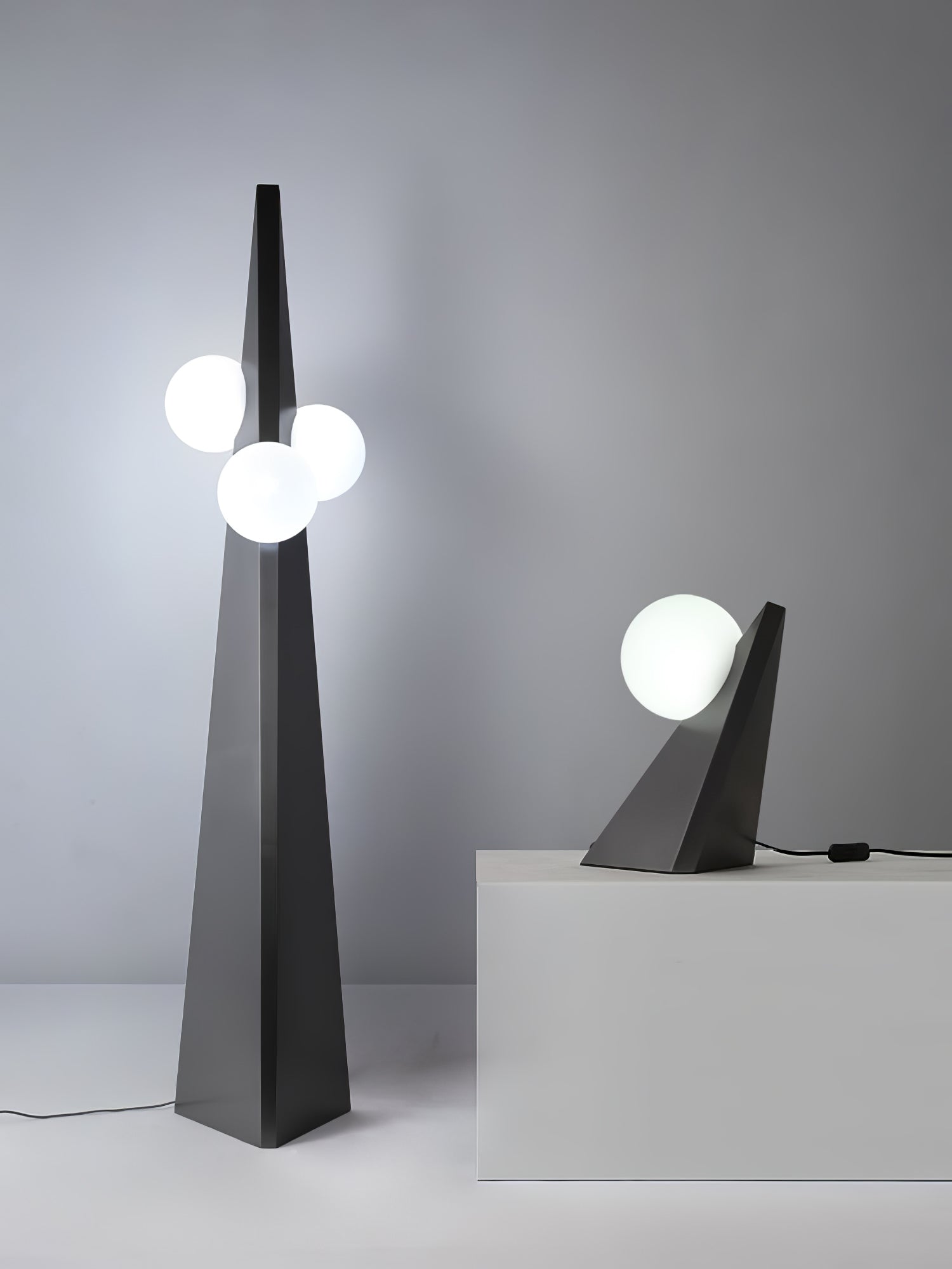 Lymarora Sculptural Metal Floor Lamp - Blowlighting